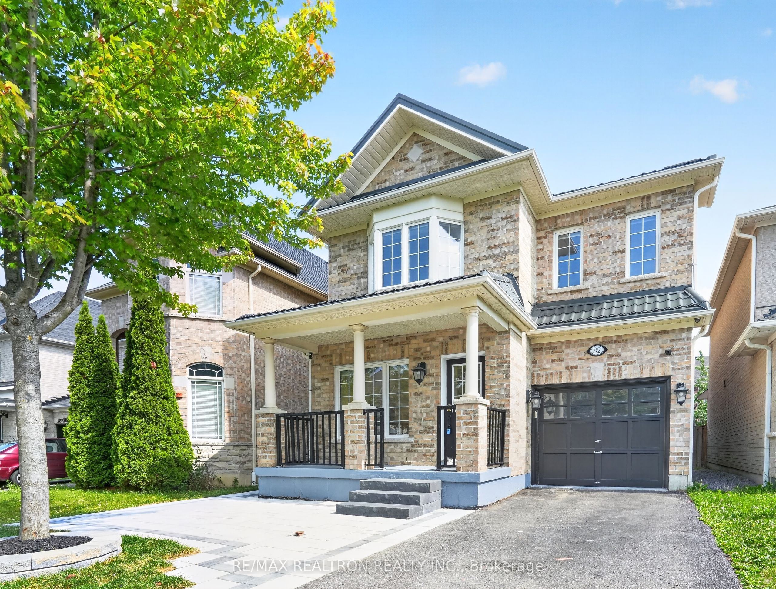 32 Whitlock Crescent Property Photo 2