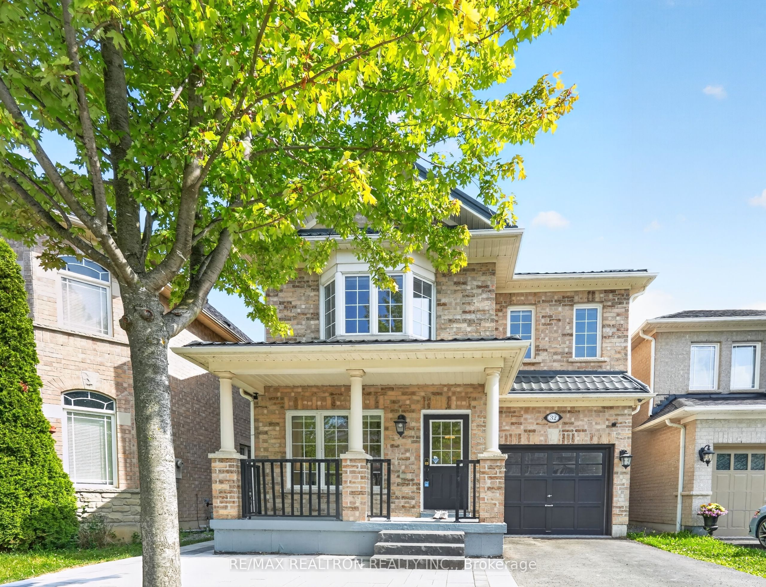 32 Whitlock Crescent Property Photo 3