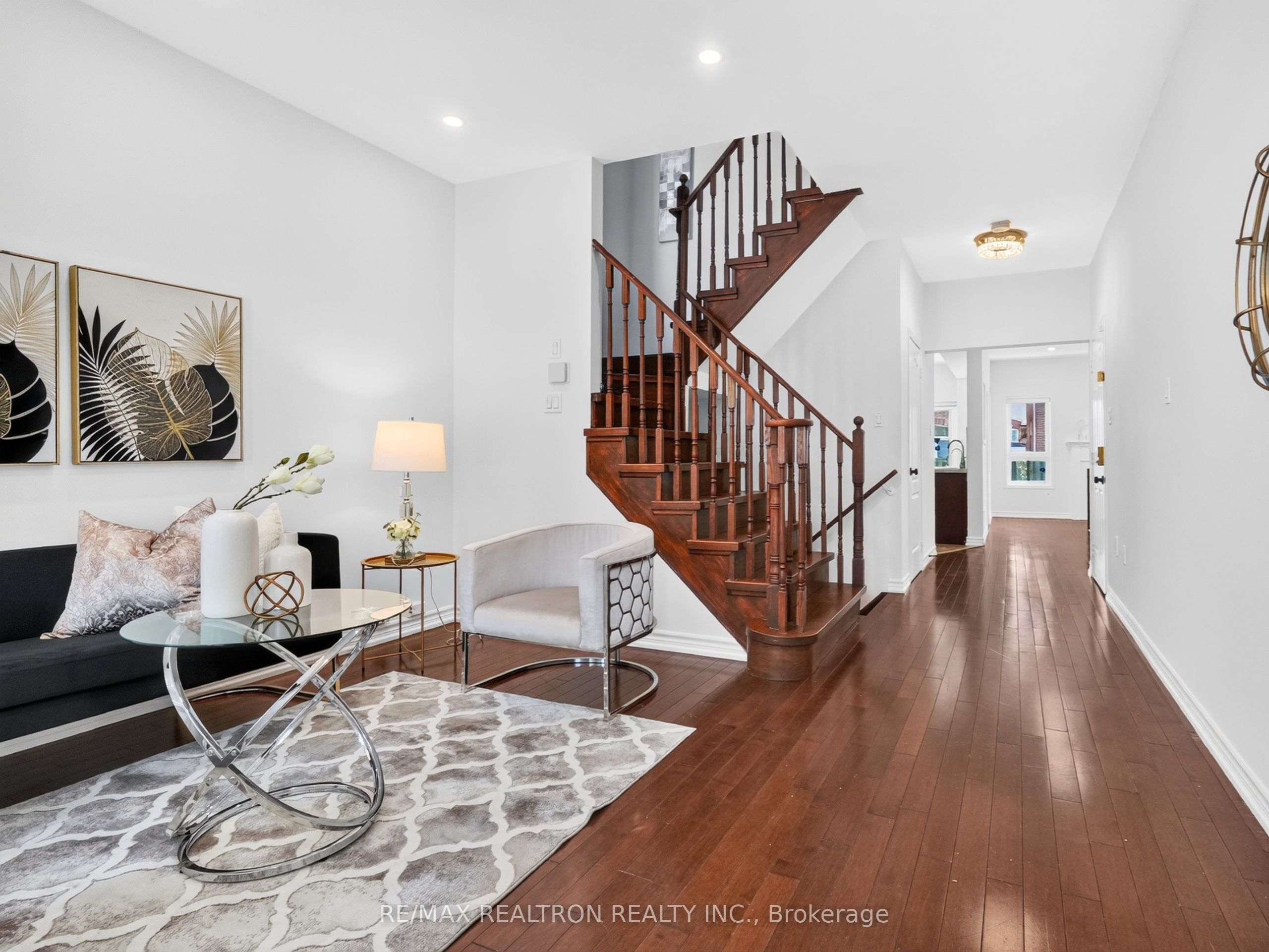 32 Whitlock Crescent Property Photo 6