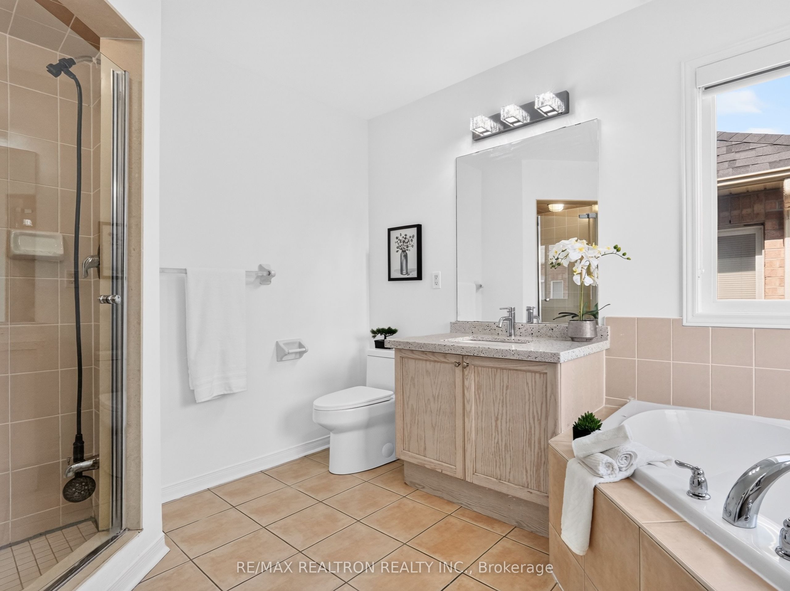 32 Whitlock Crescent Property Photo 18