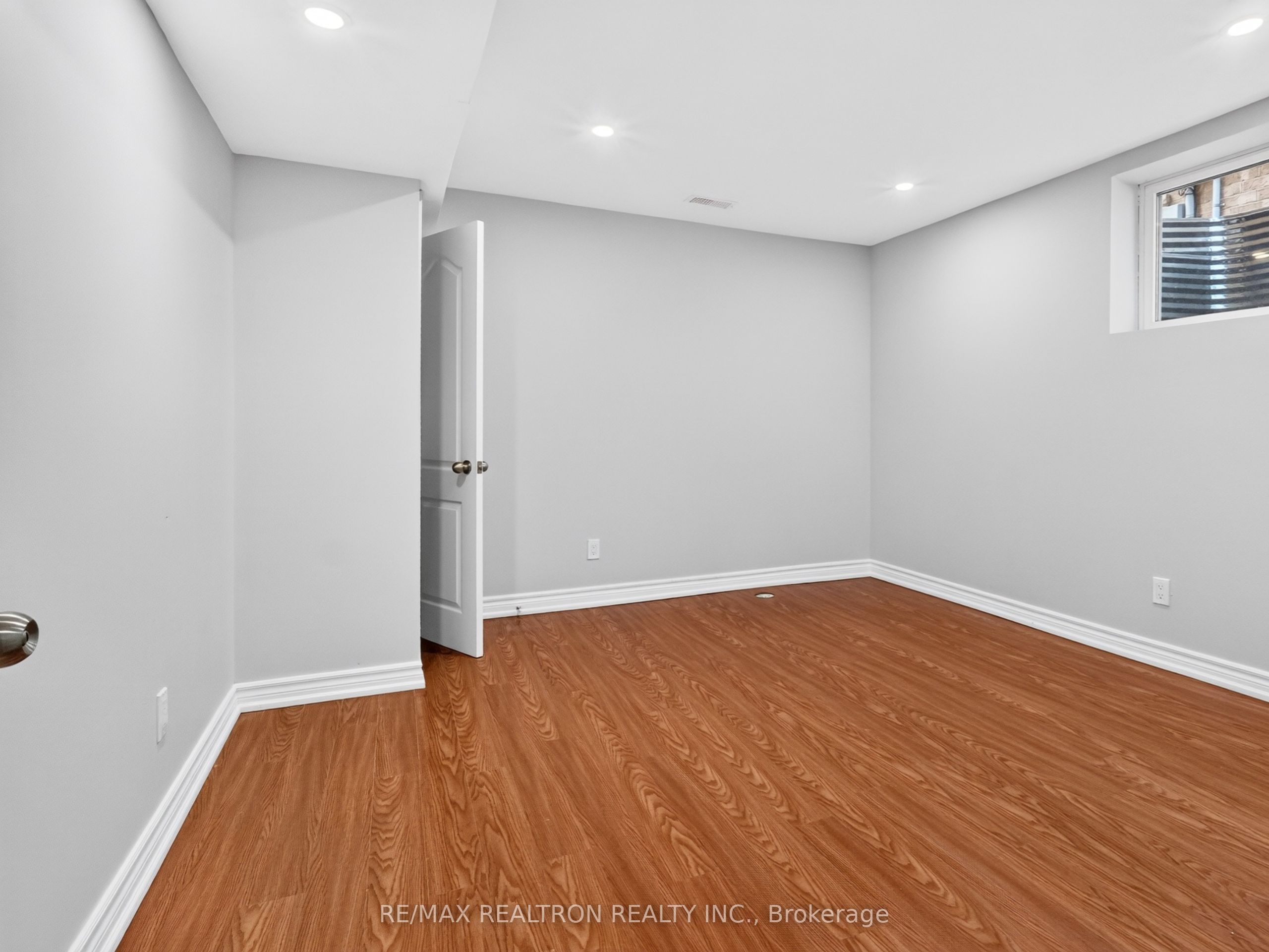 32 Whitlock Crescent Property Photo 36