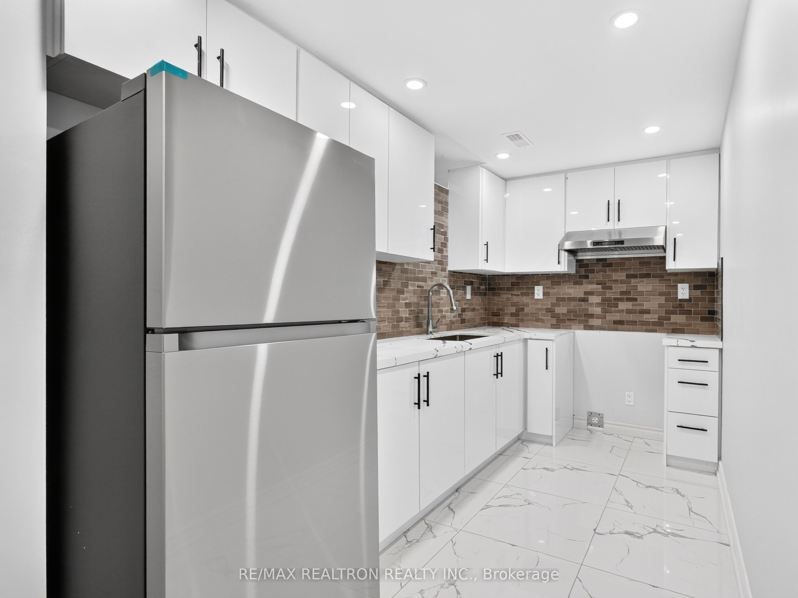 32 Whitlock Crescent Property Photo 41