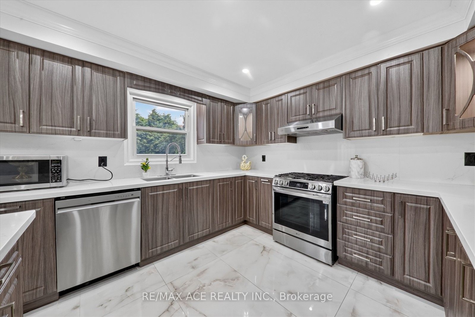 4 Beaumont Drive Property Photo 16