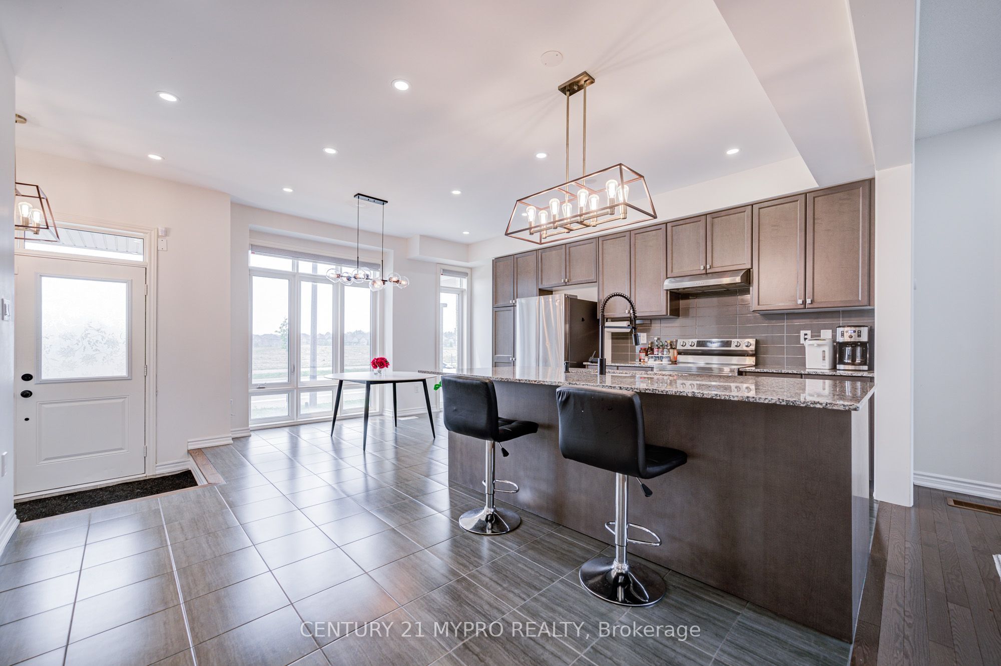 261 Coronation Road Property Photo 9