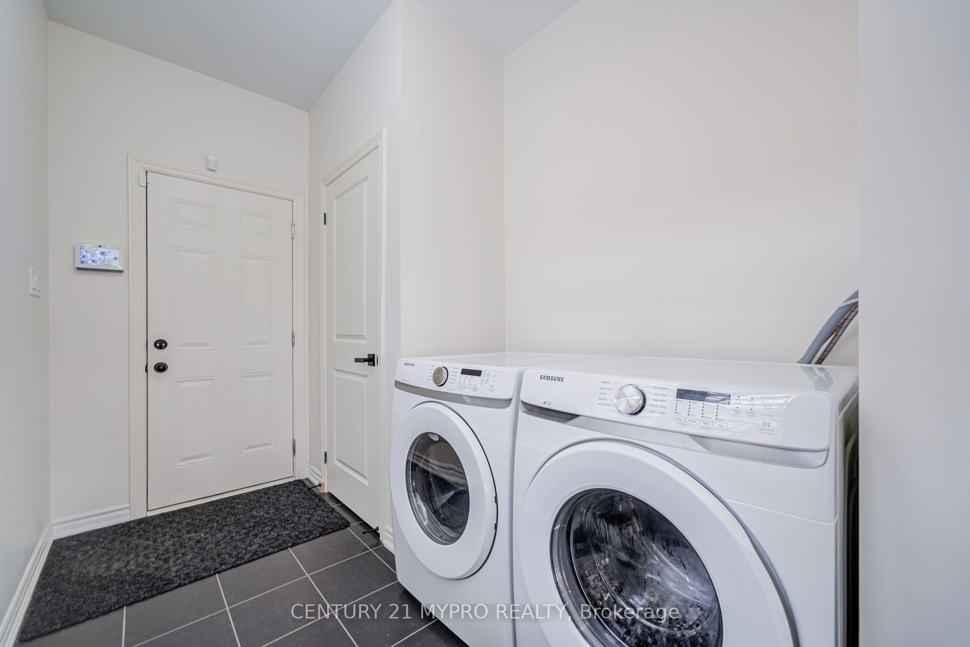 261 Coronation Road Property Photo 14
