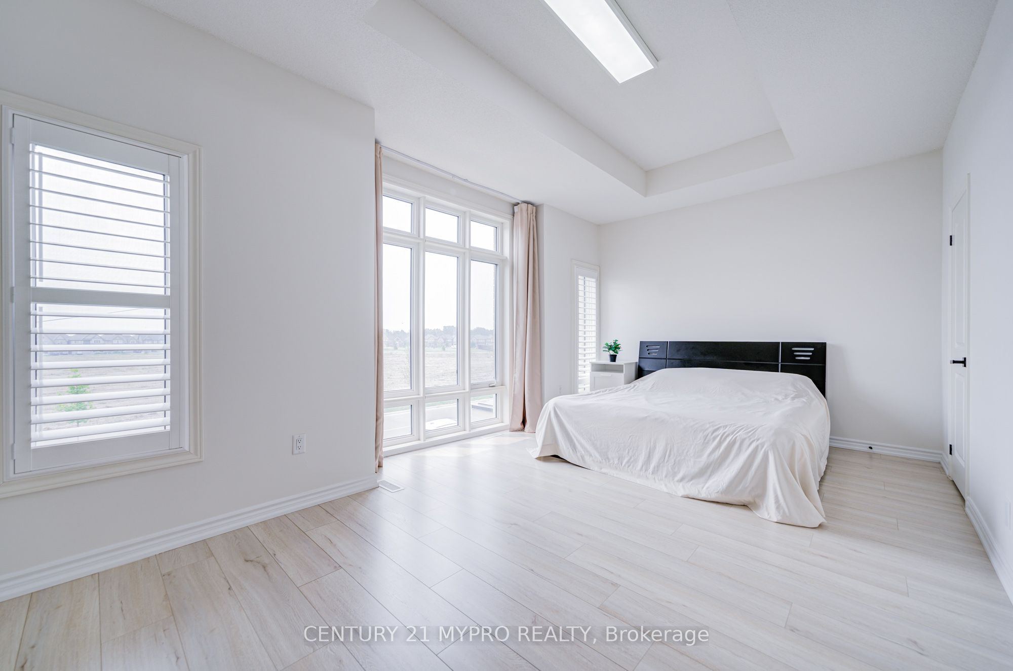 261 Coronation Road Property Photo 17