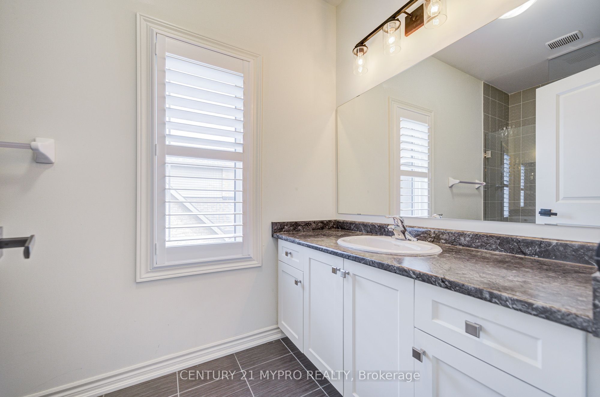 261 Coronation Road Property Photo 20