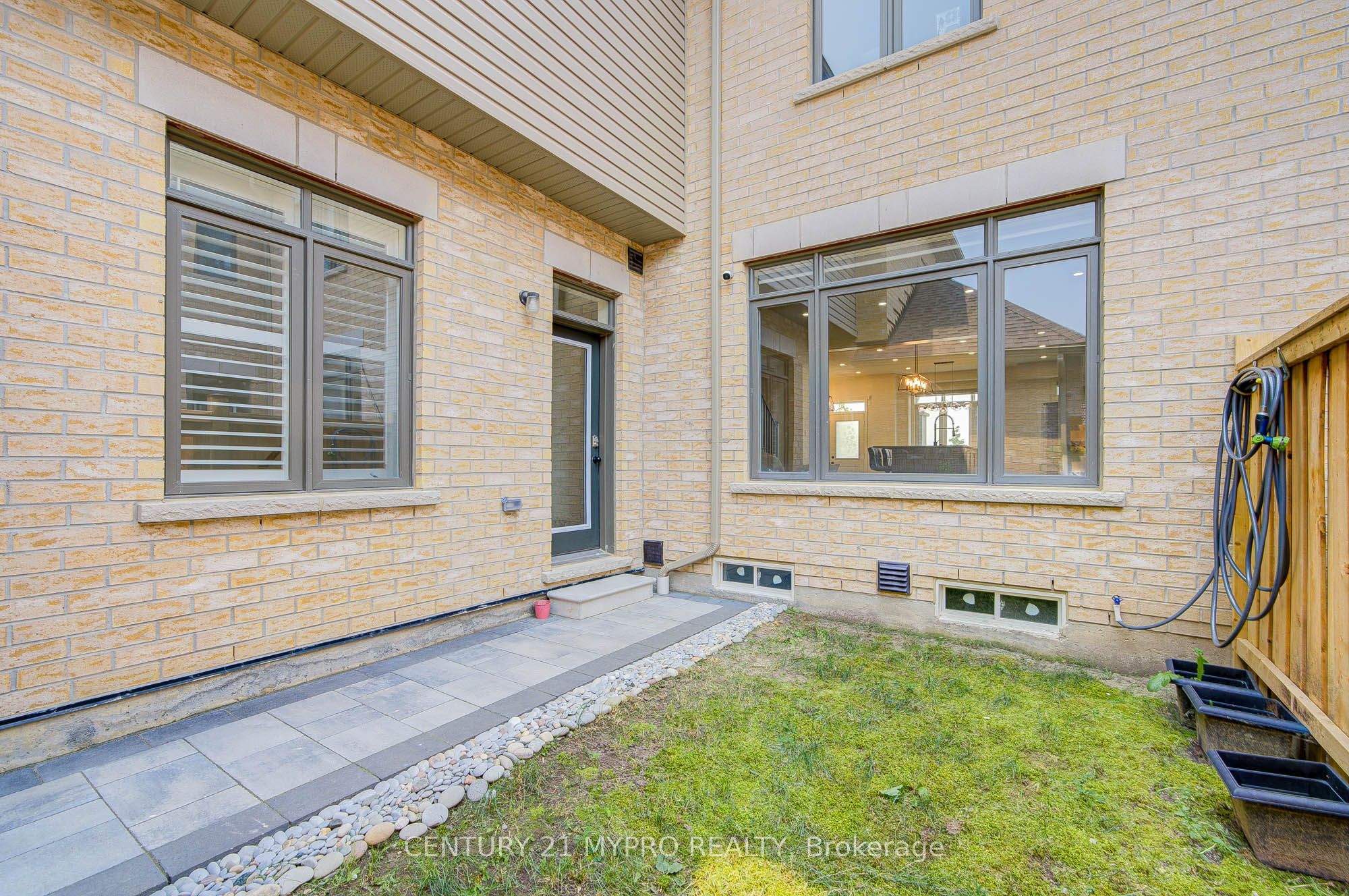 261 Coronation Road Property Photo 24