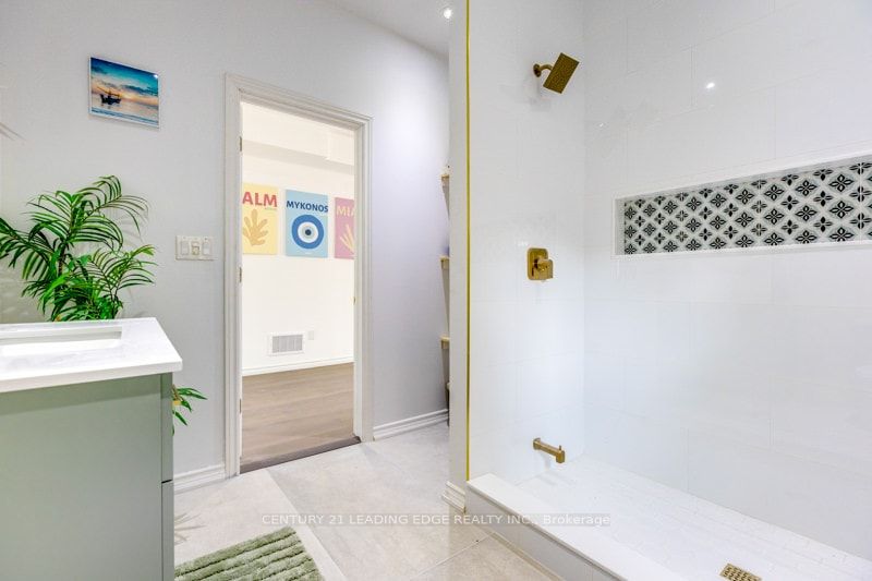 55 Ontoro Boulevard Property Photo 11