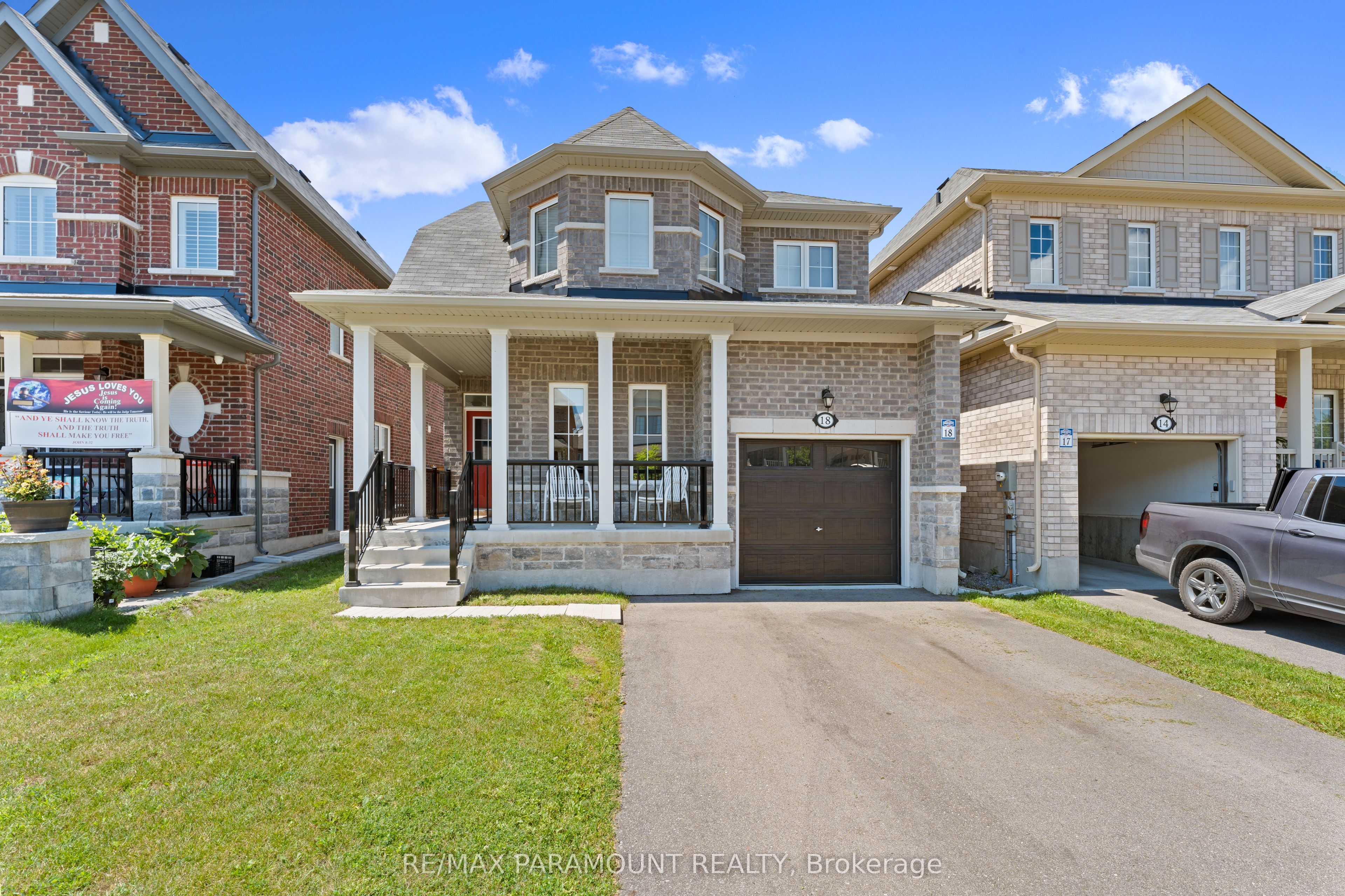 18 Tait Crescent Property Photo 1