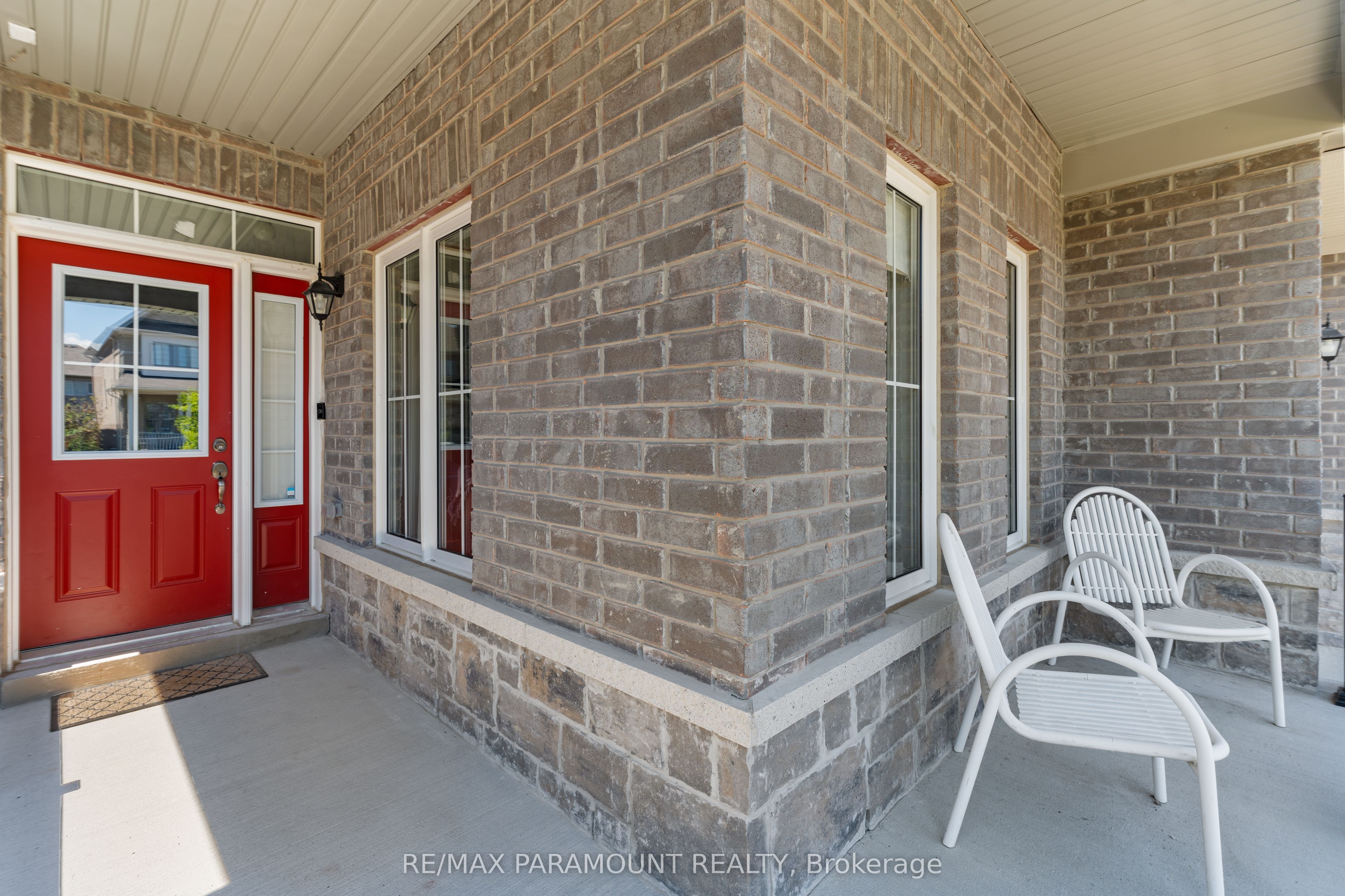 18 Tait Crescent Property Photo 6