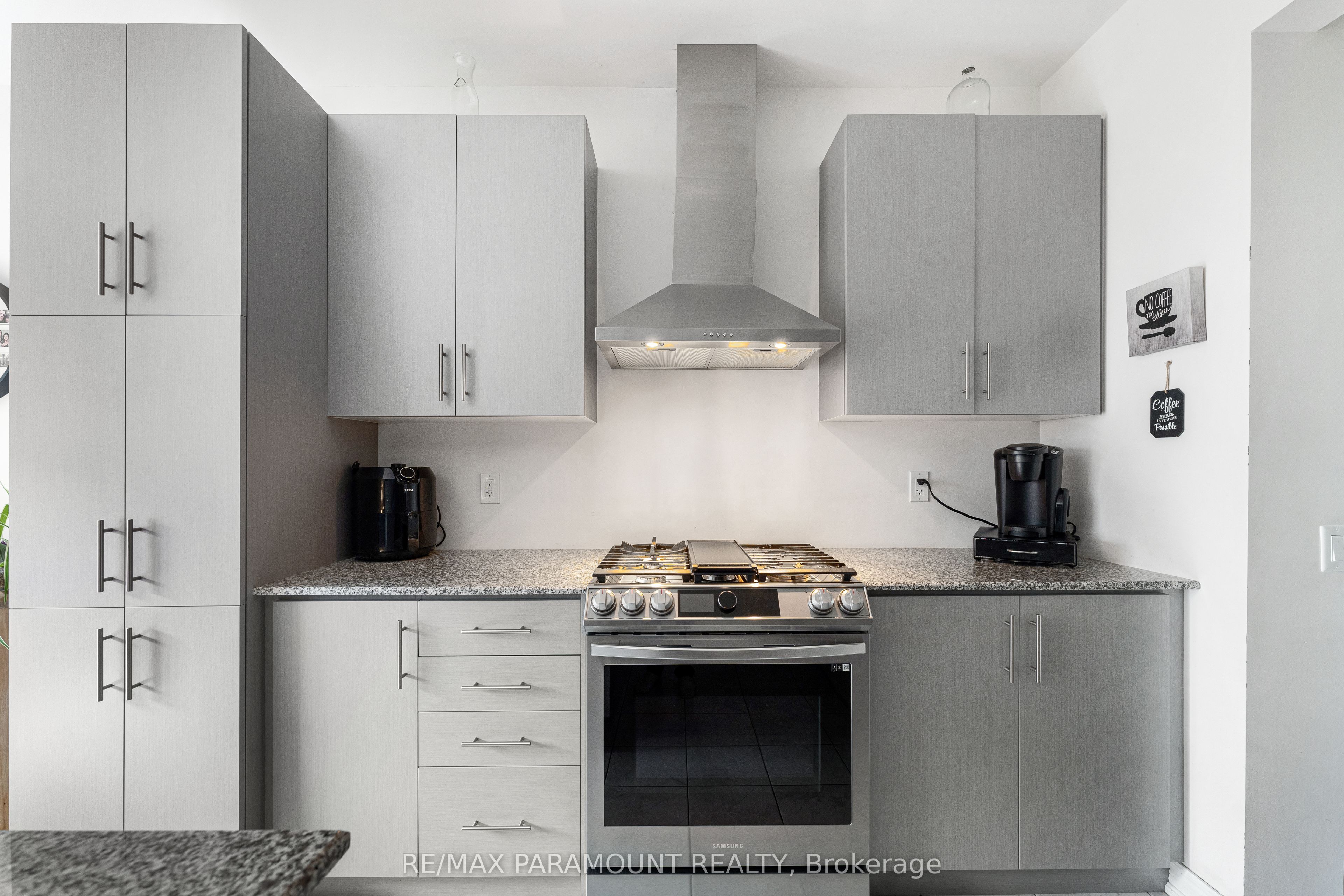 18 Tait Crescent Property Photo 13