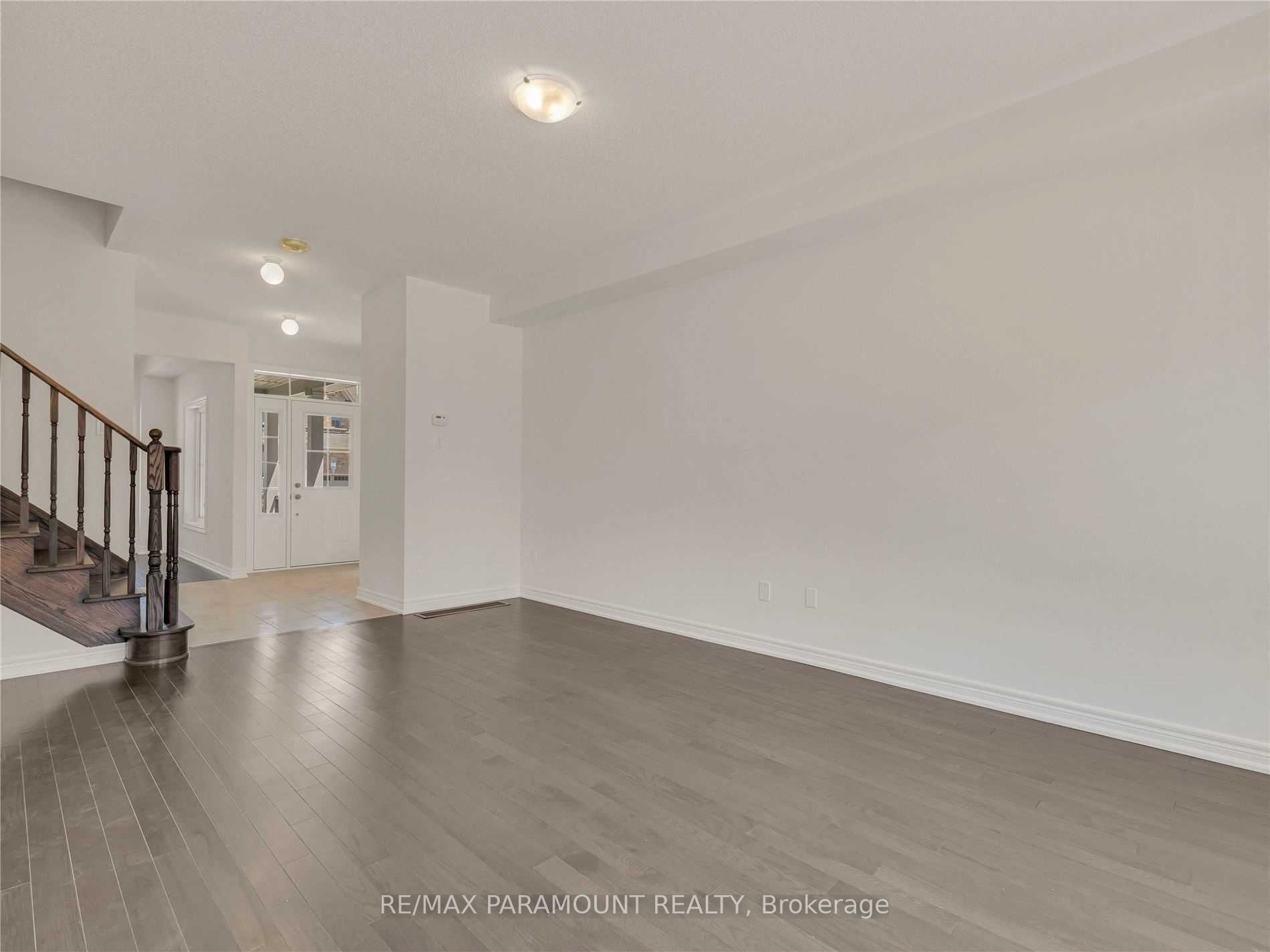 18 Tait Crescent Property Photo 18