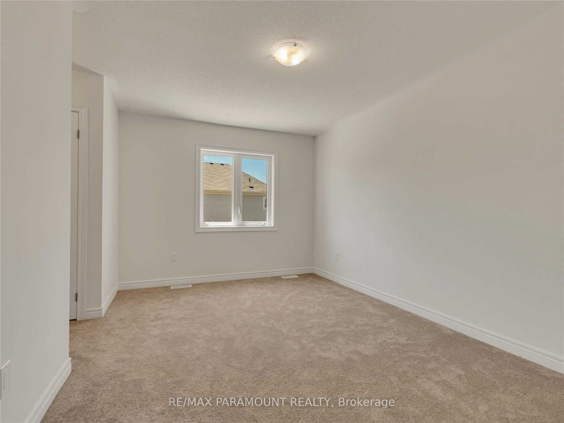 18 Tait Crescent Property Photo 21