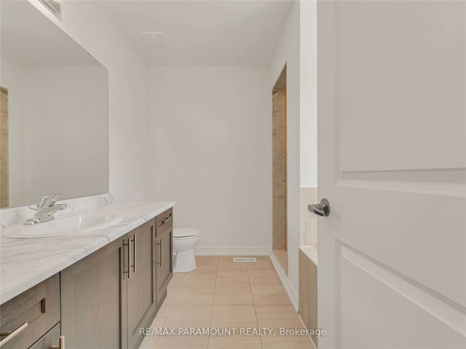 18 Tait Crescent Property Photo 23