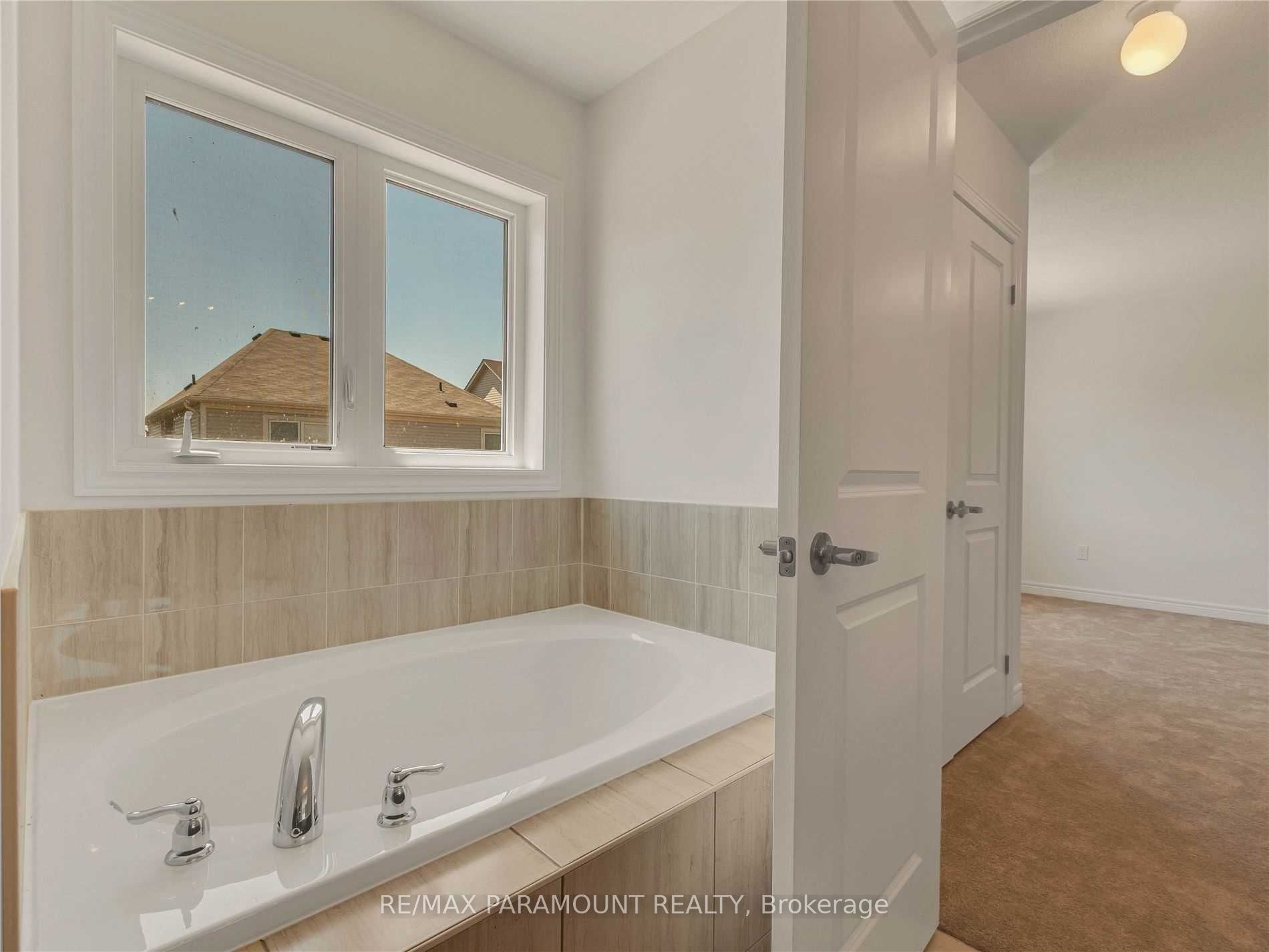 18 Tait Crescent Property Photo 25