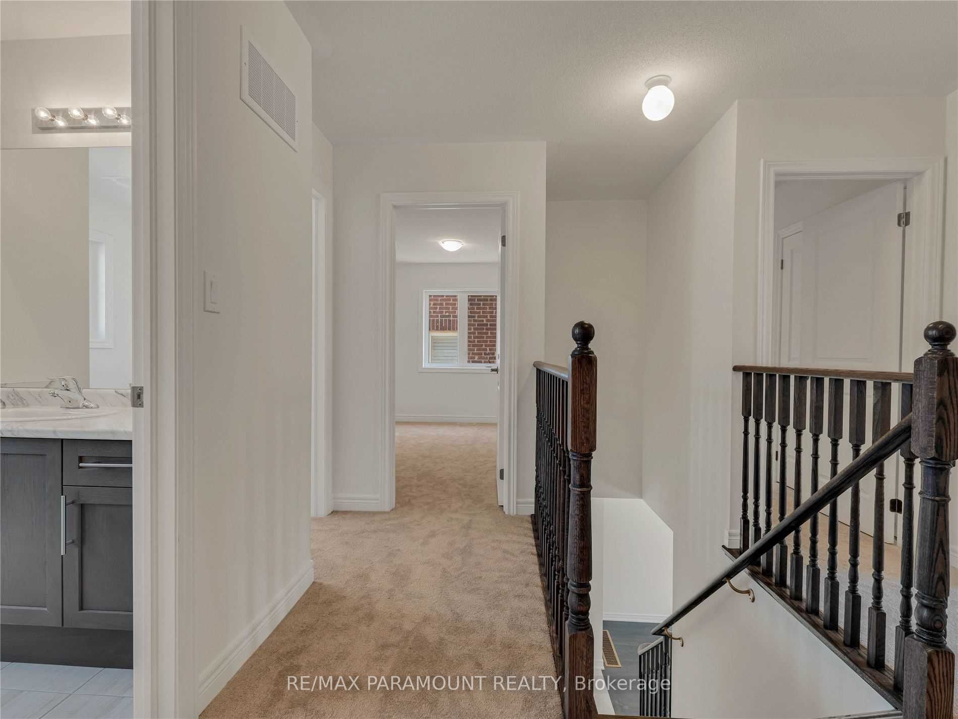 18 Tait Crescent Property Photo 28