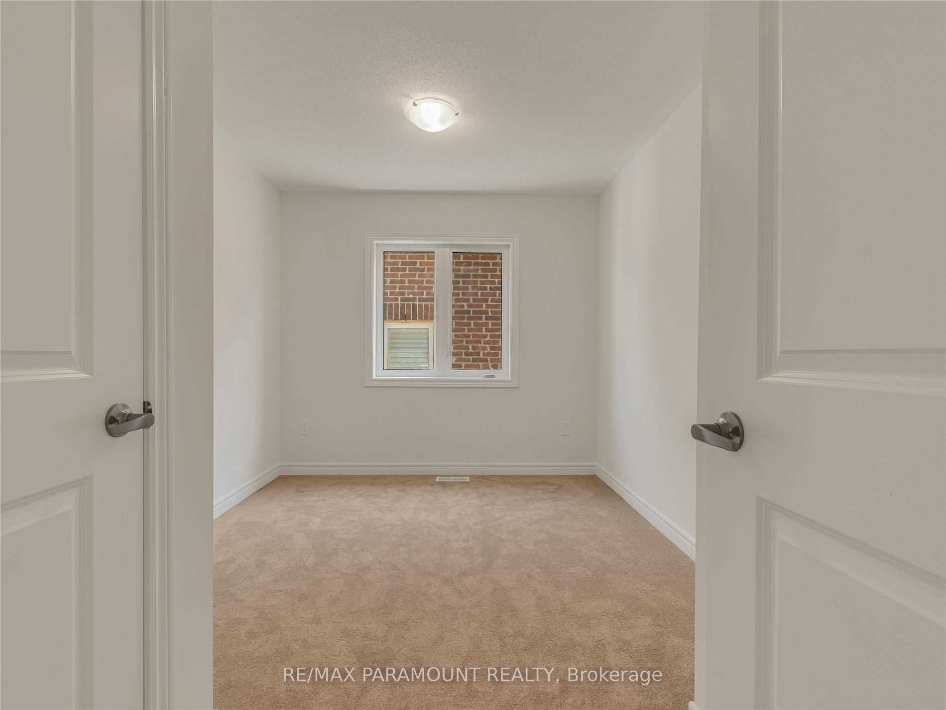 18 Tait Crescent Property Photo 30
