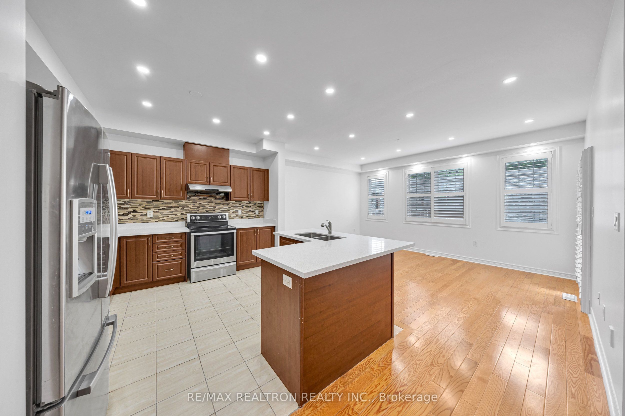 138 Angus Drive Property Photo 12