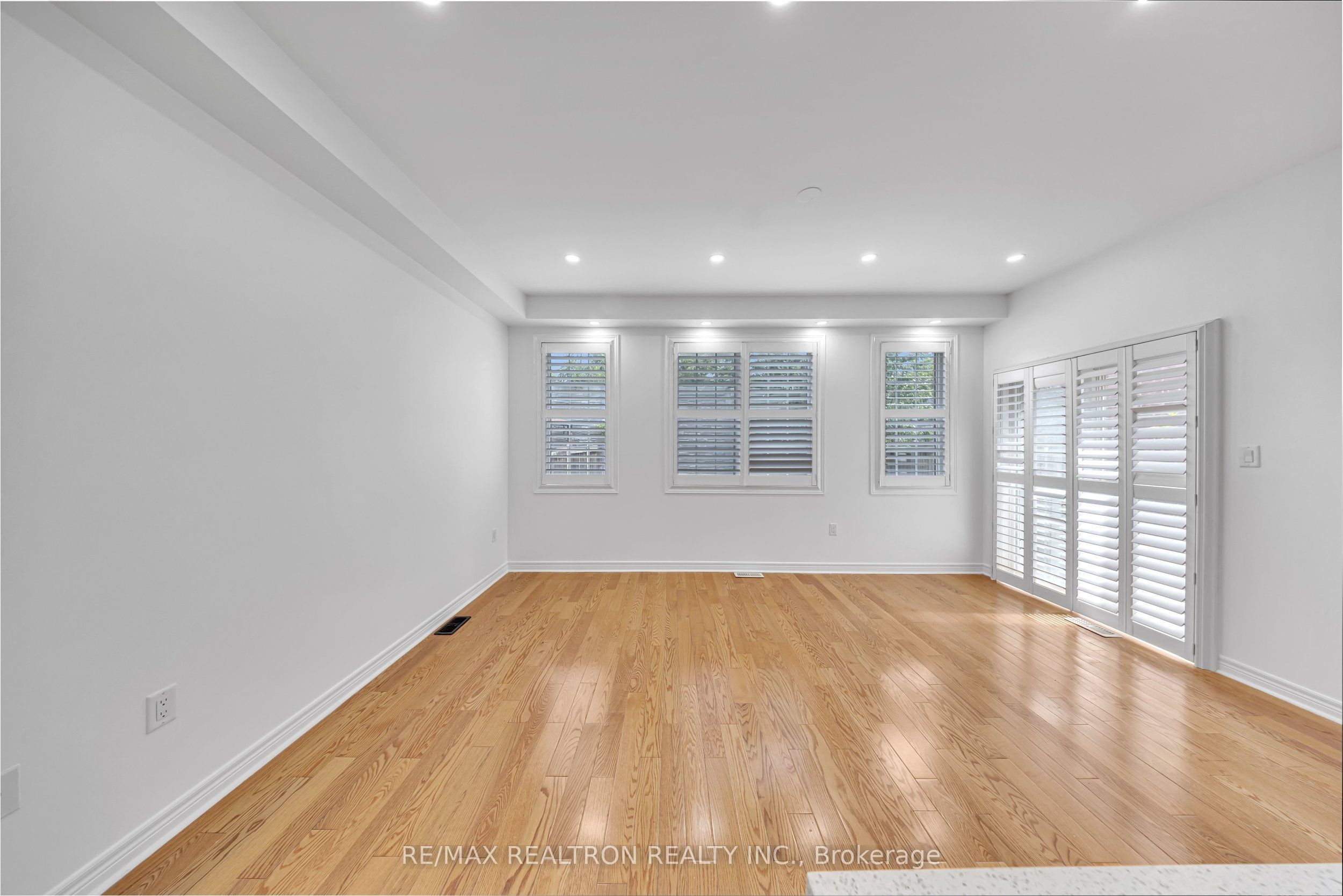 138 Angus Drive Property Photo 18
