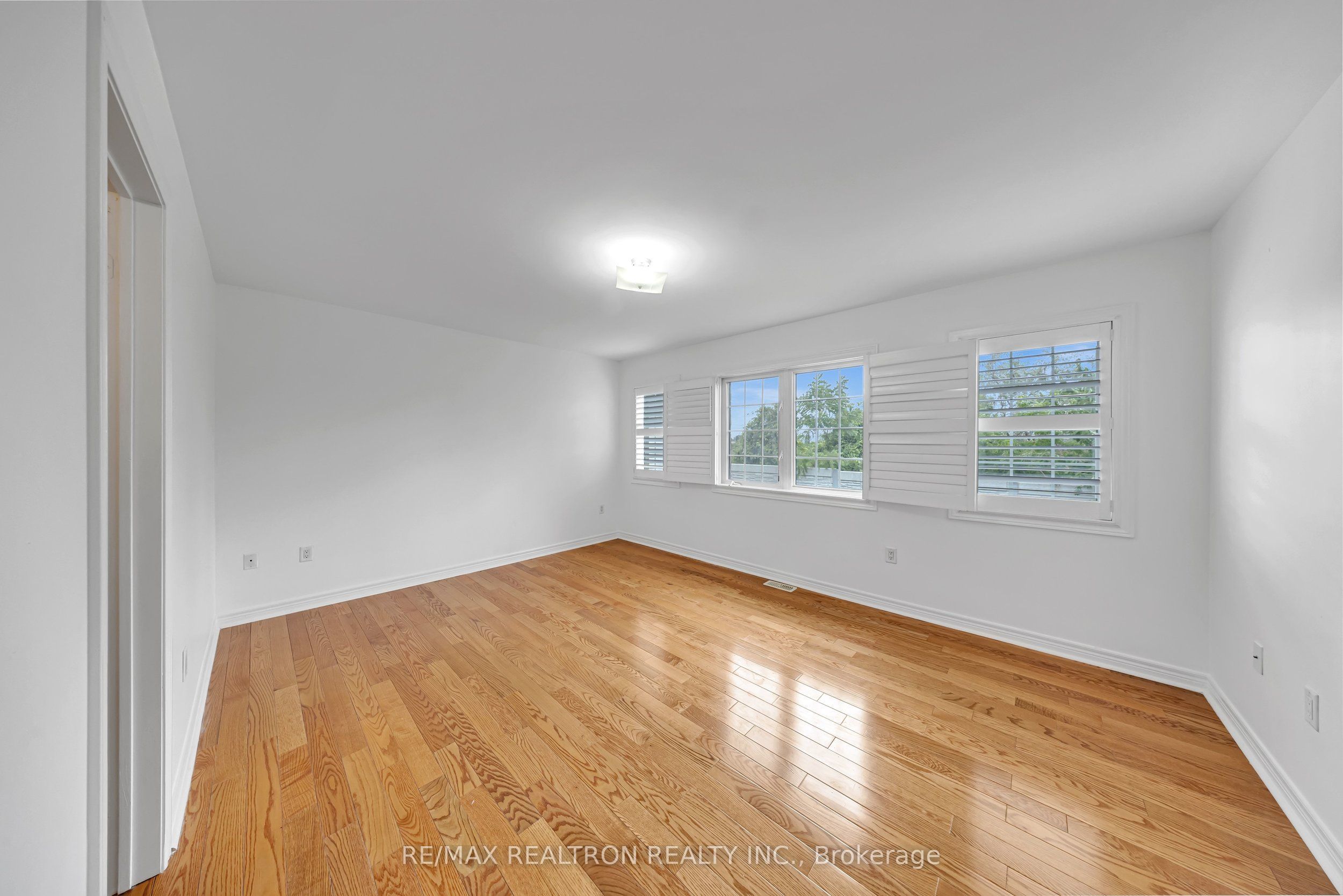 138 Angus Drive Property Photo 22