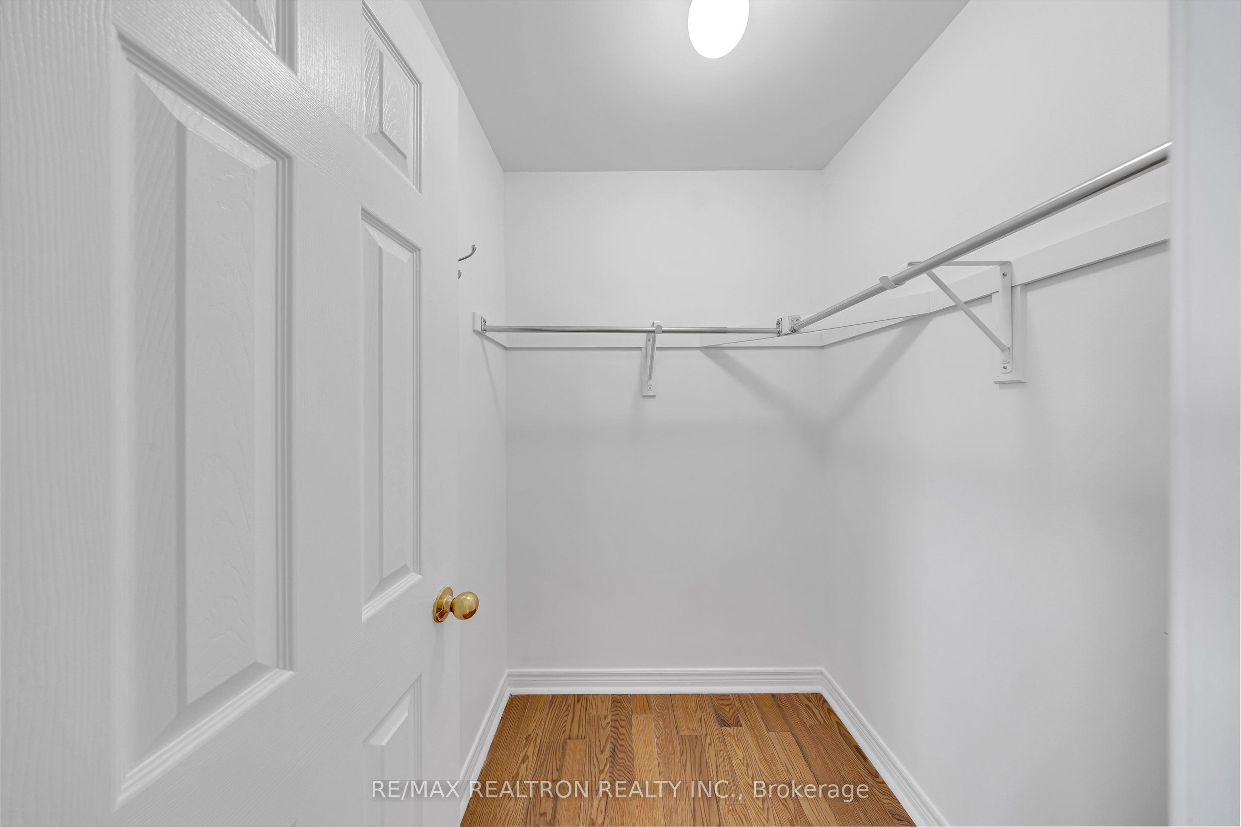 138 Angus Drive Property Photo 24