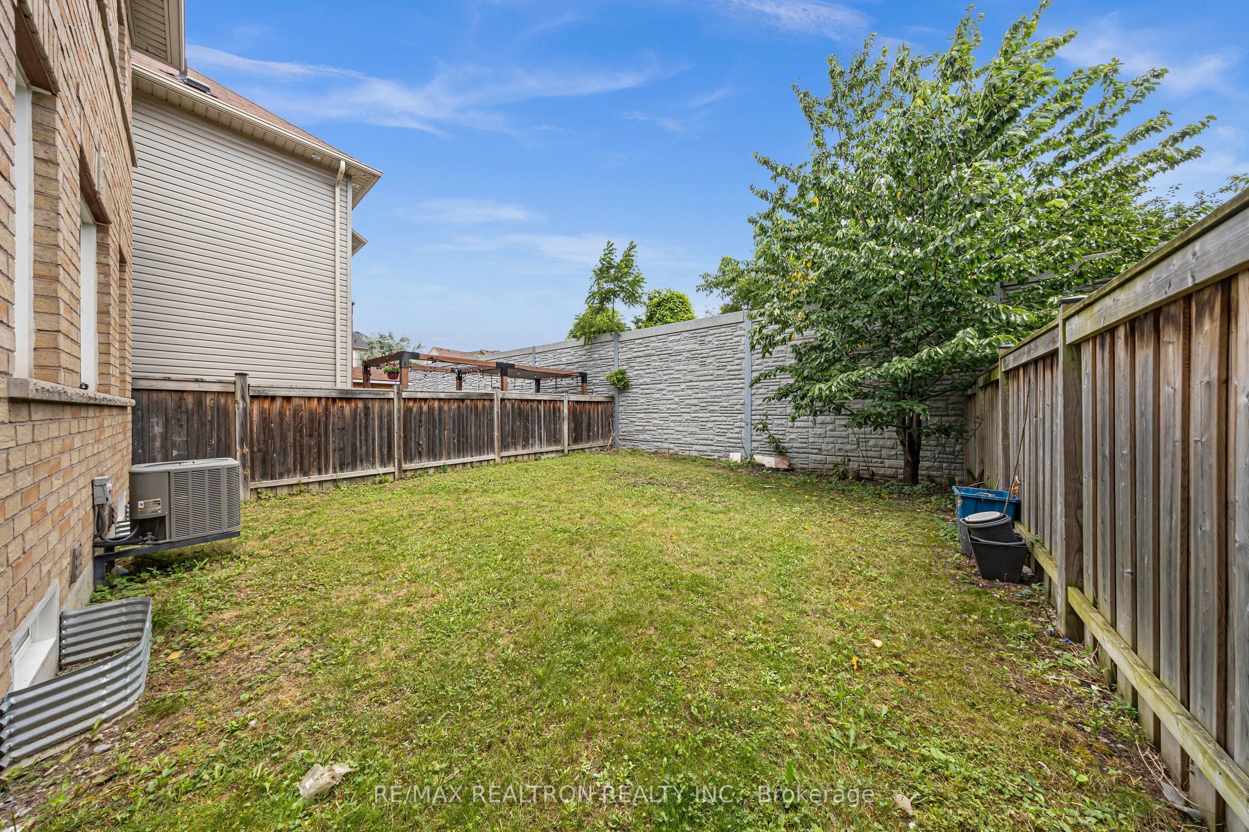 138 Angus Drive Property Photo 33