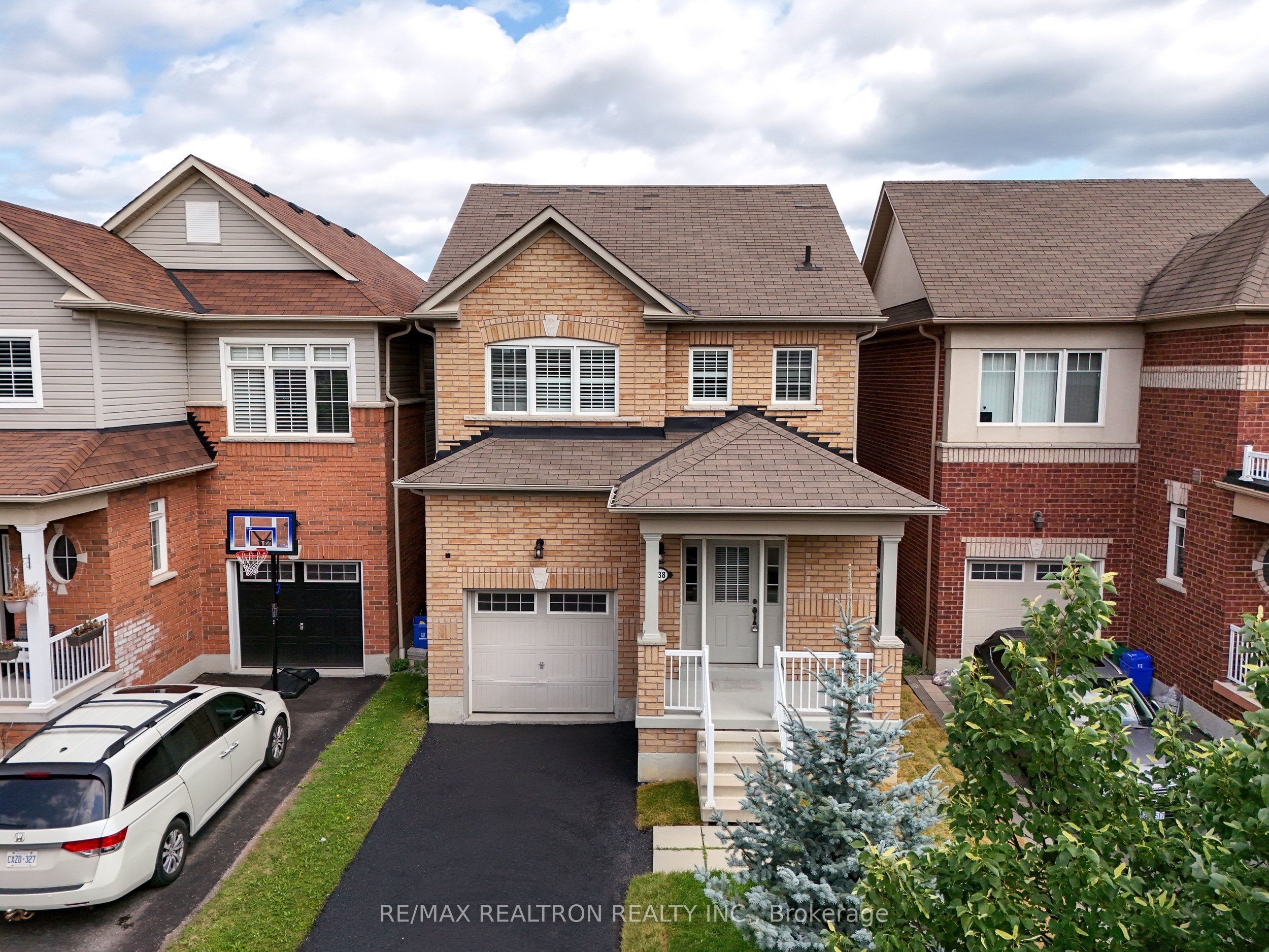138 Angus Drive Property Photo 35