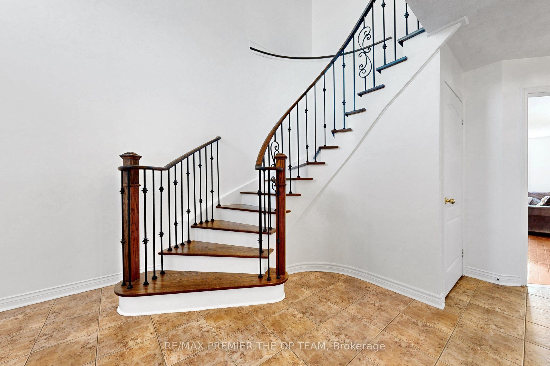 59 Chatterson Street Property Photo 7