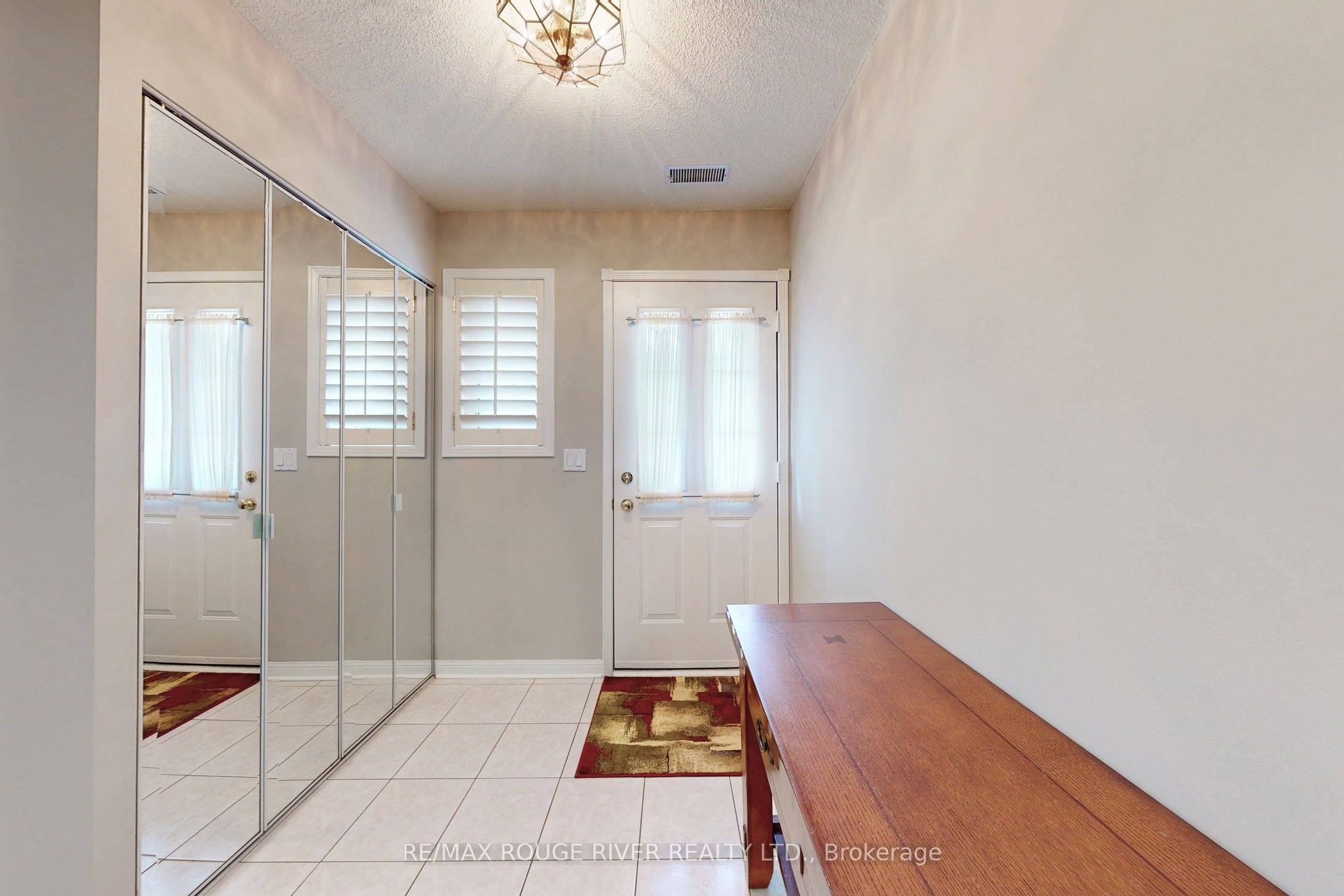 1400 The Esplanade N 418 Property Photo 6