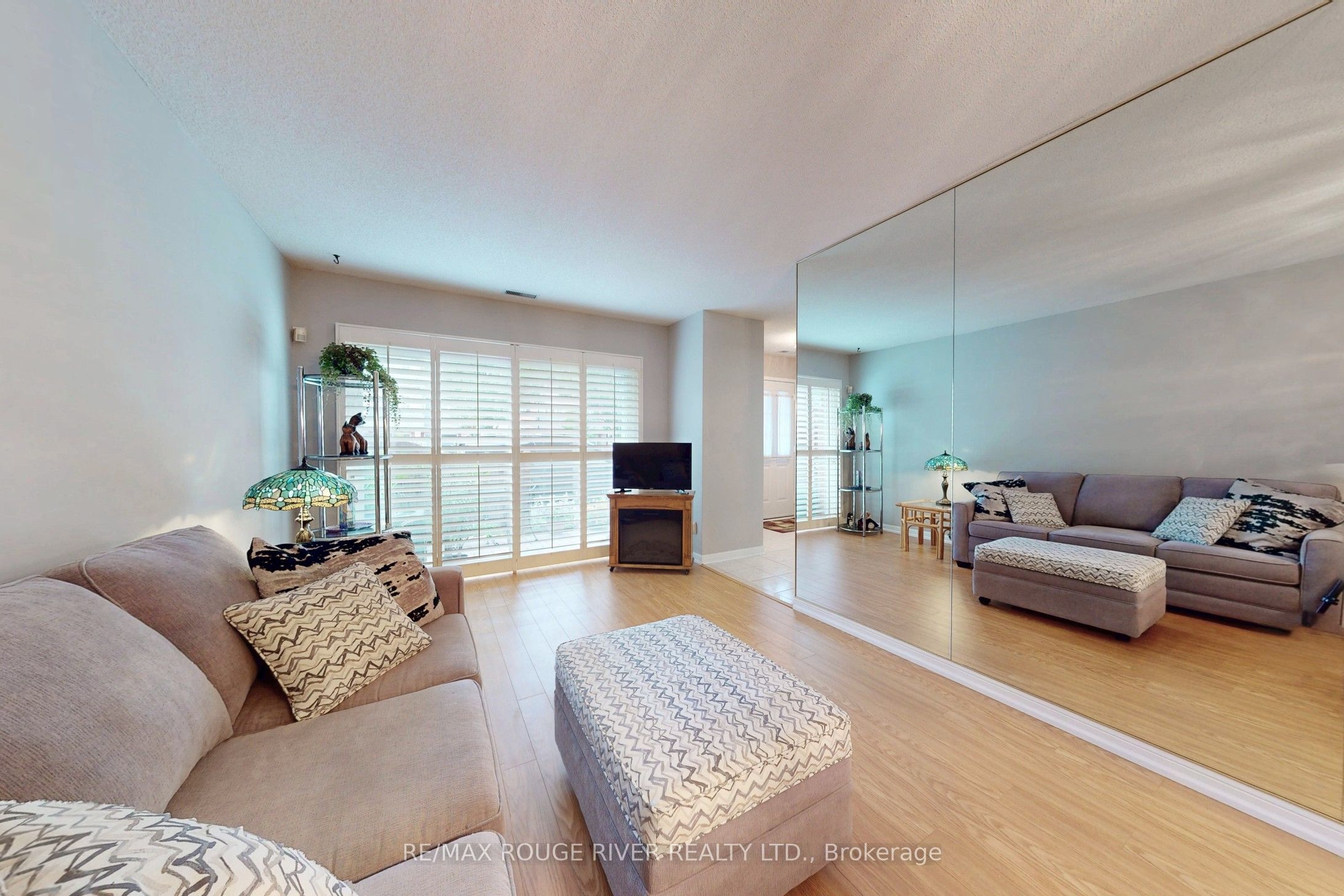 1400 The Esplanade N 418 Property Photo 8