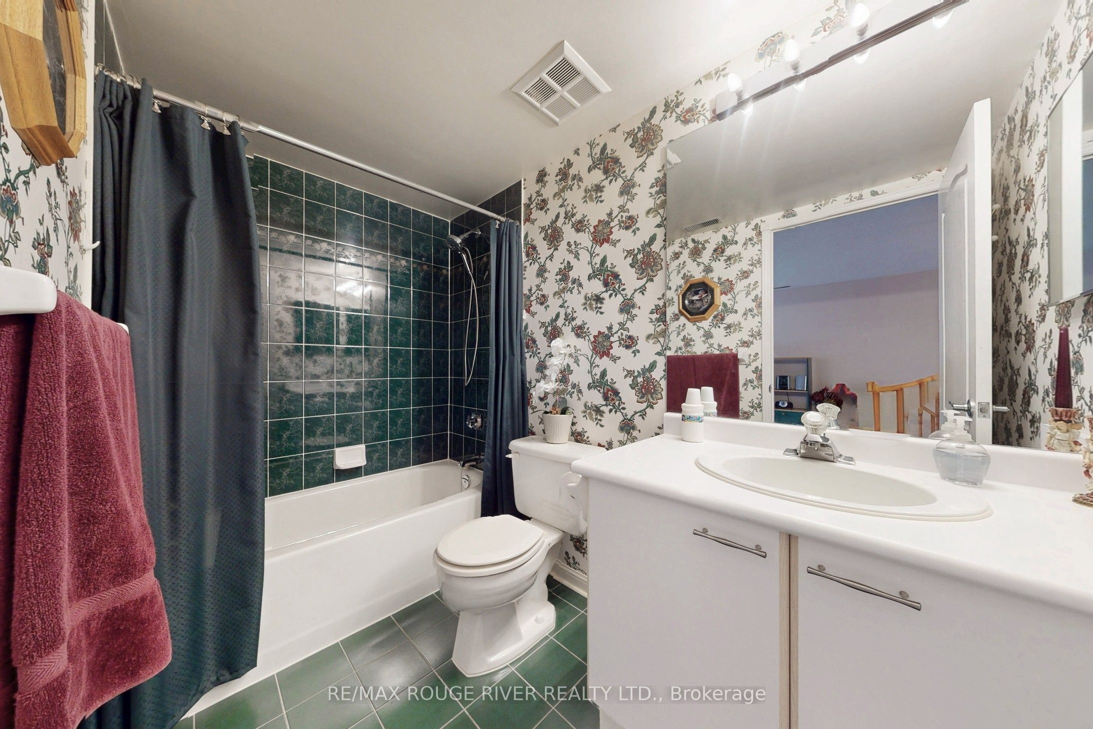 1400 The Esplanade N 418 Property Photo 33