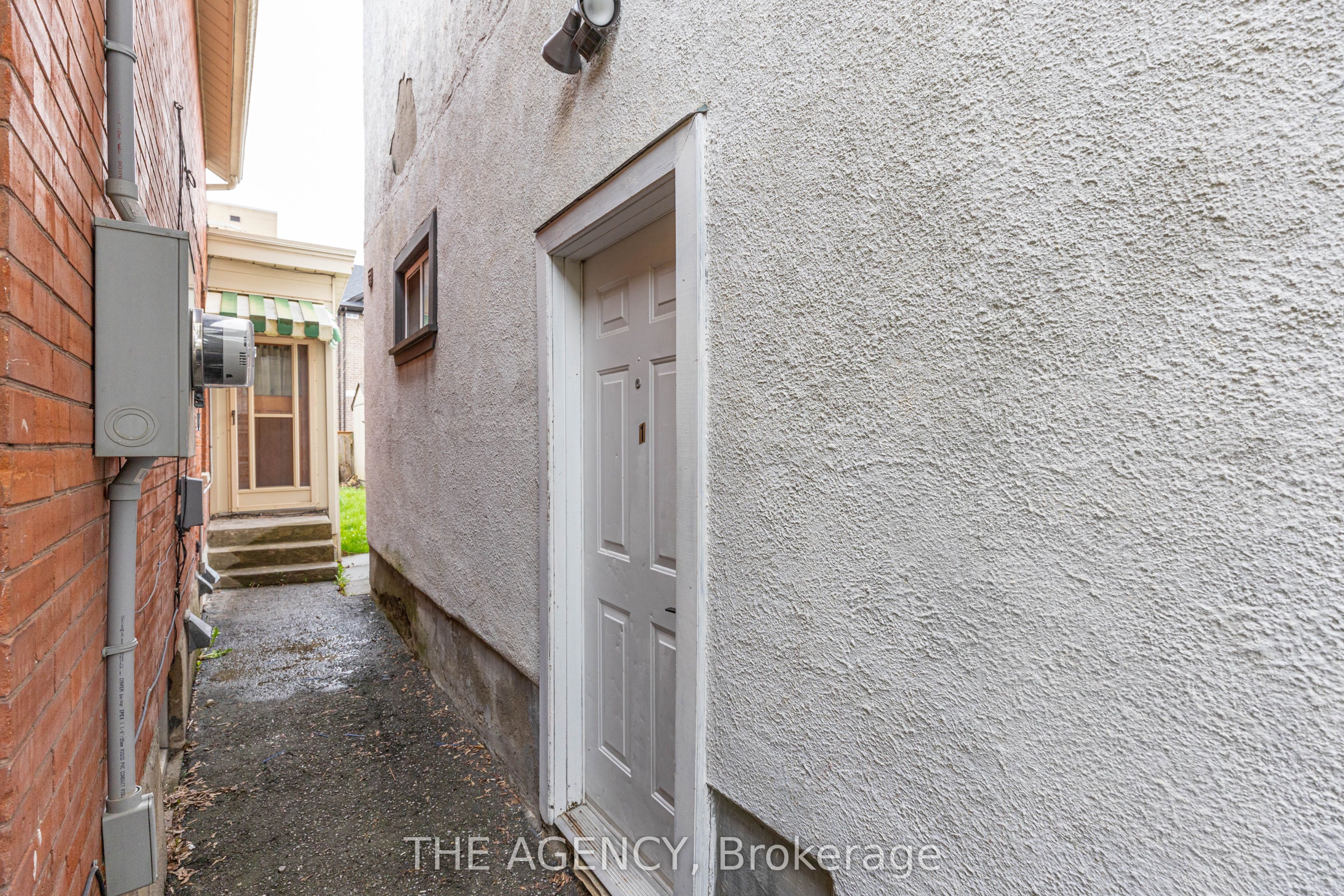 63 Hogarth Street Property Photo 5