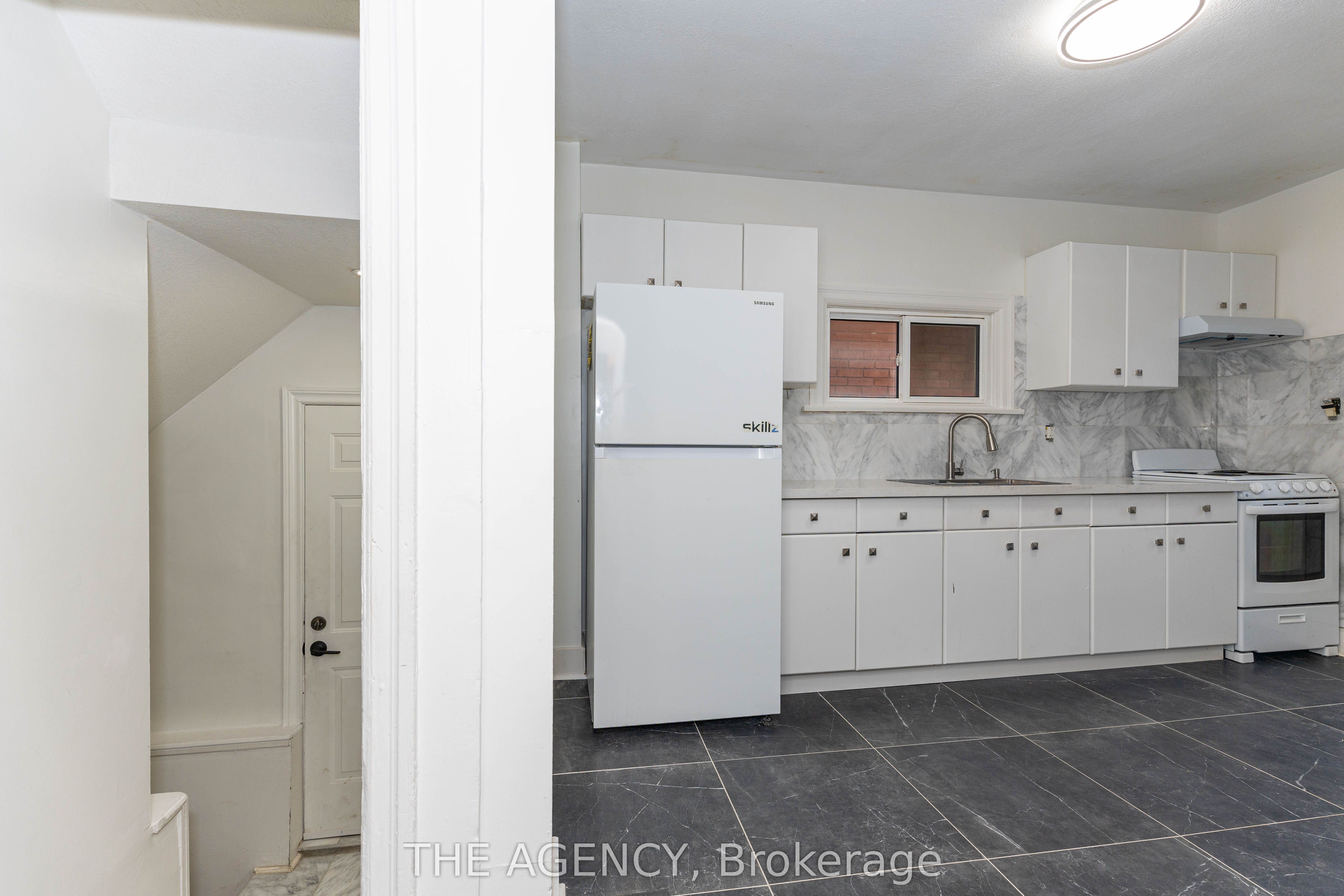 63 Hogarth Street Property Photo 17