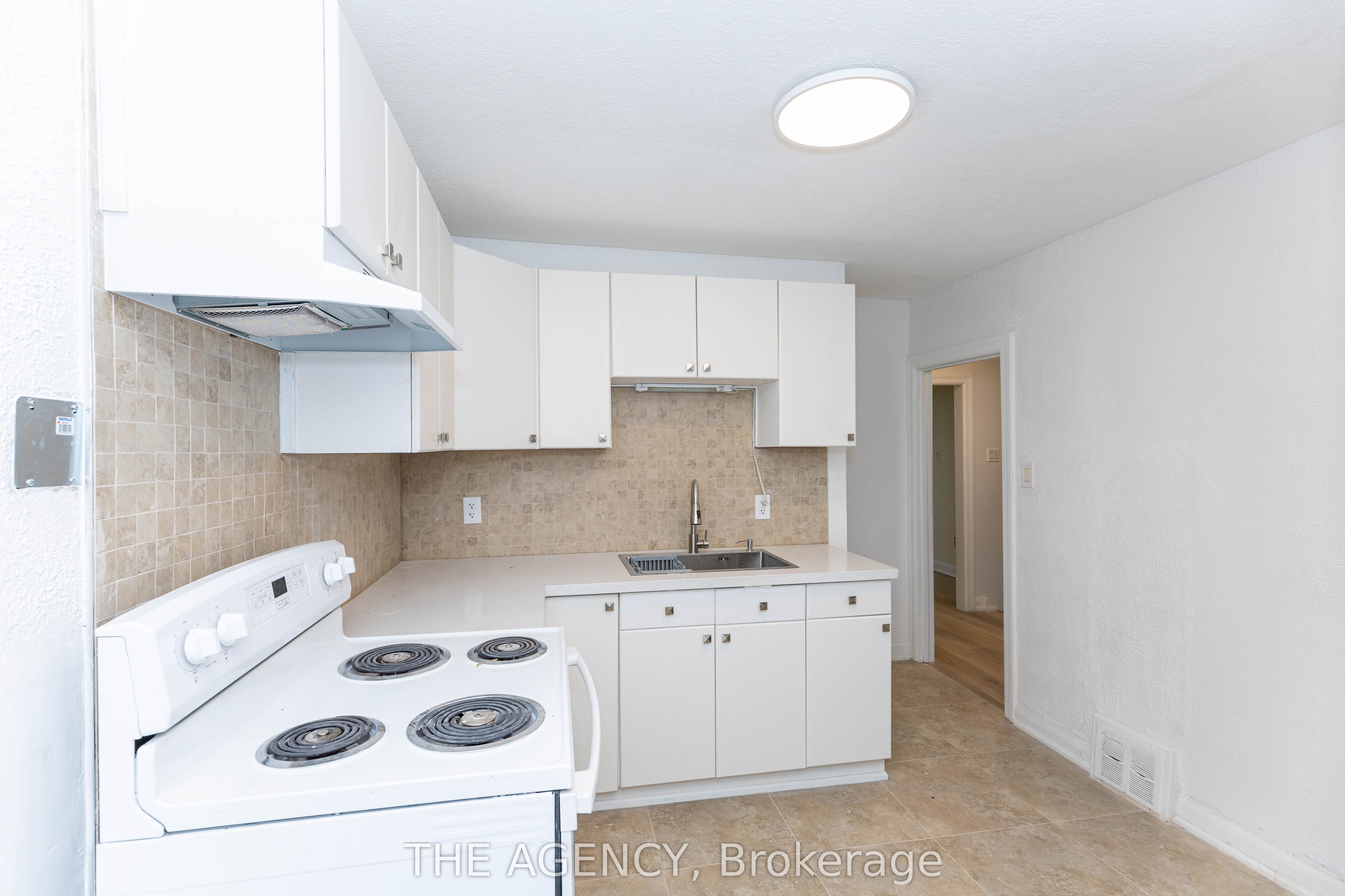 63 Hogarth Street Property Photo 22