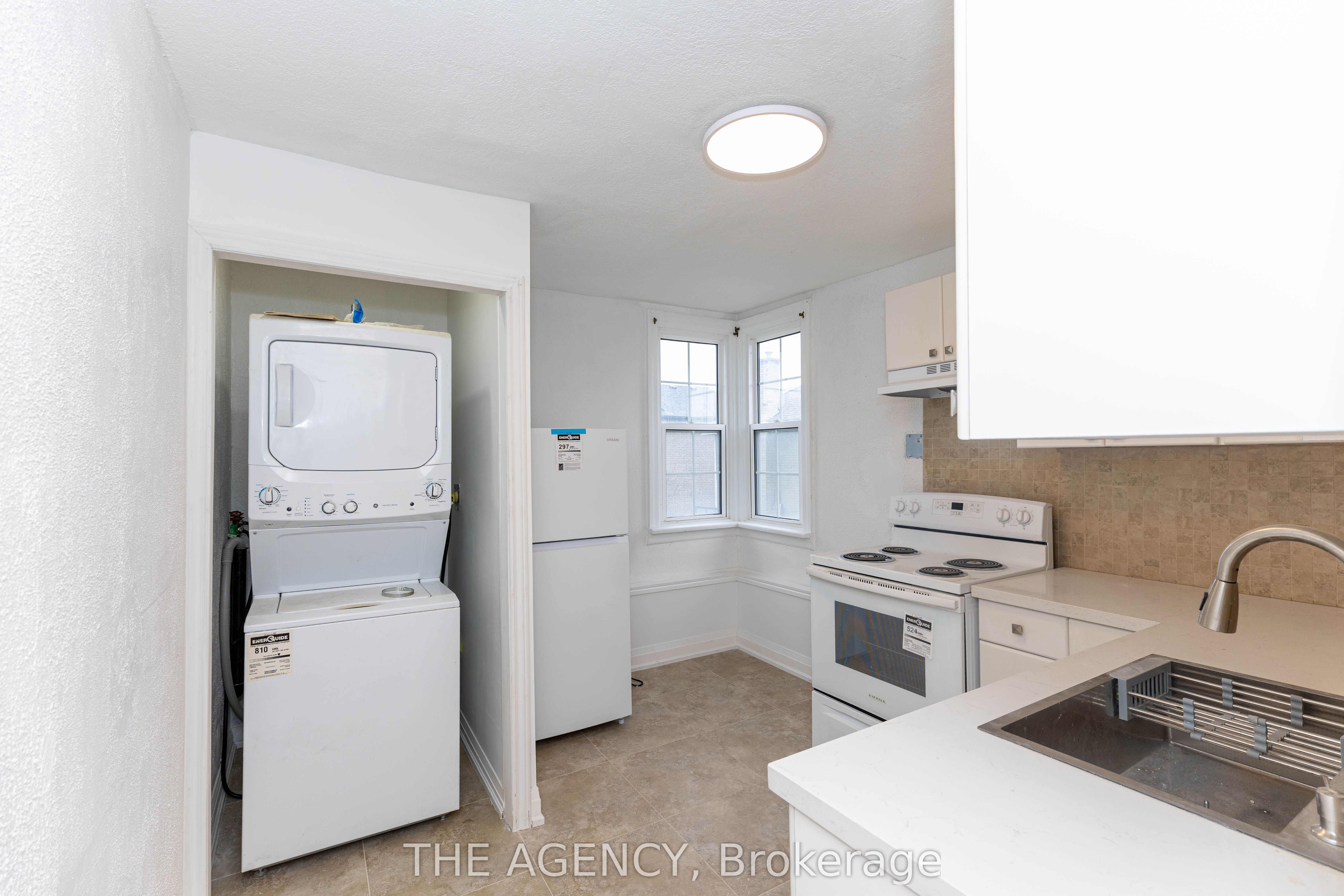 63 Hogarth Street Property Photo 31