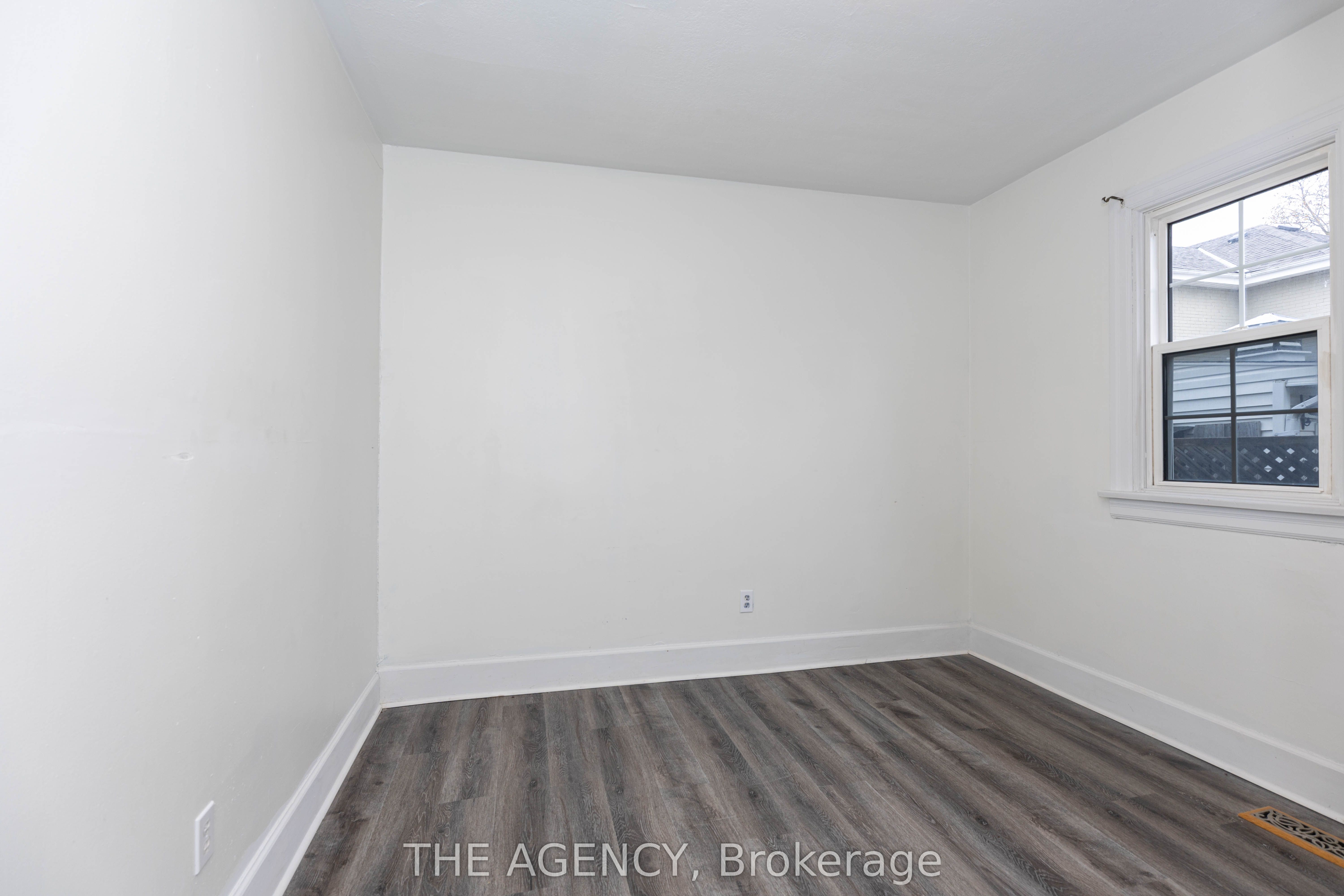 63 Hogarth Street Property Photo 37