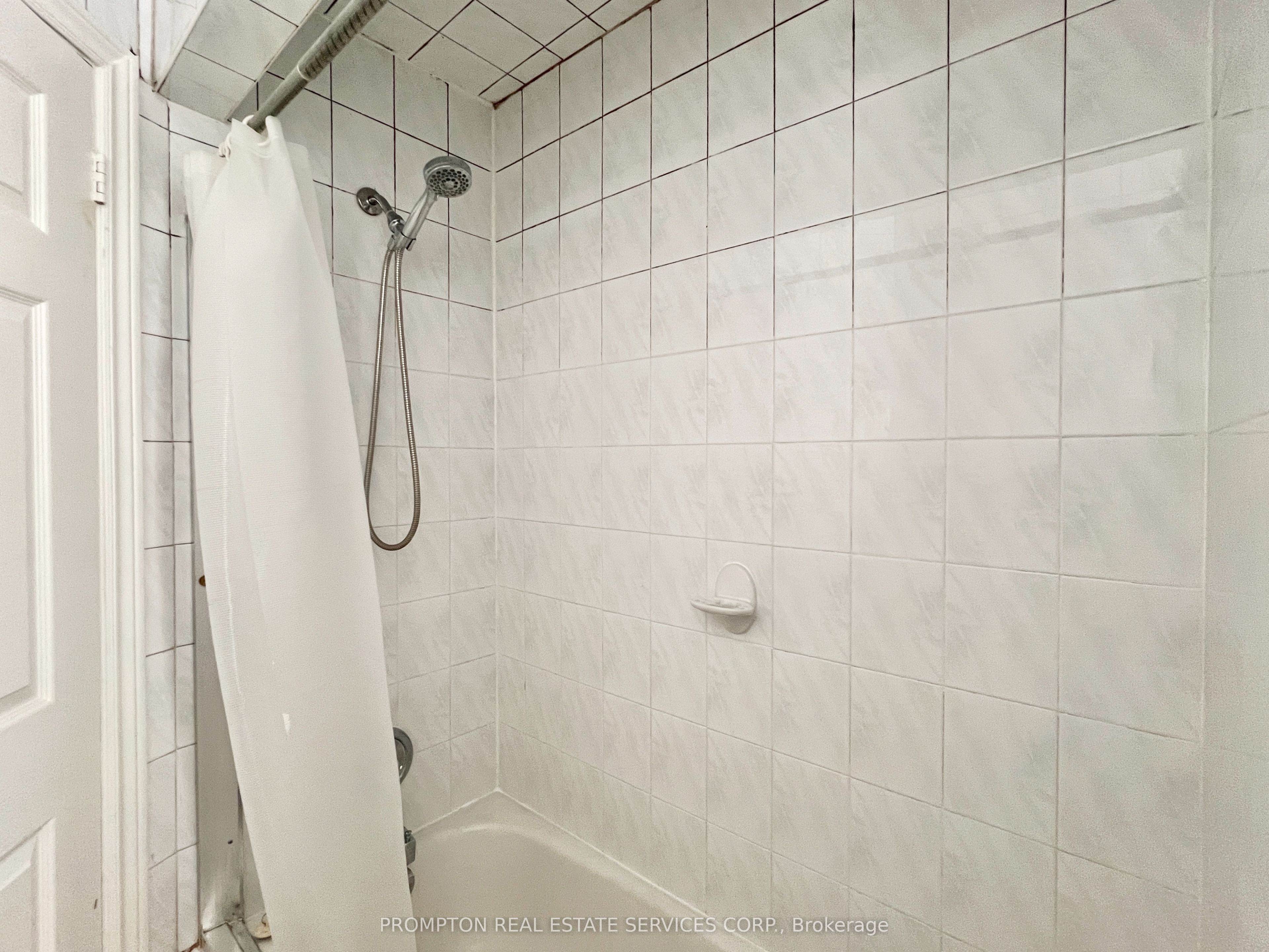 17 Winnifred Avenue Property Photo 37