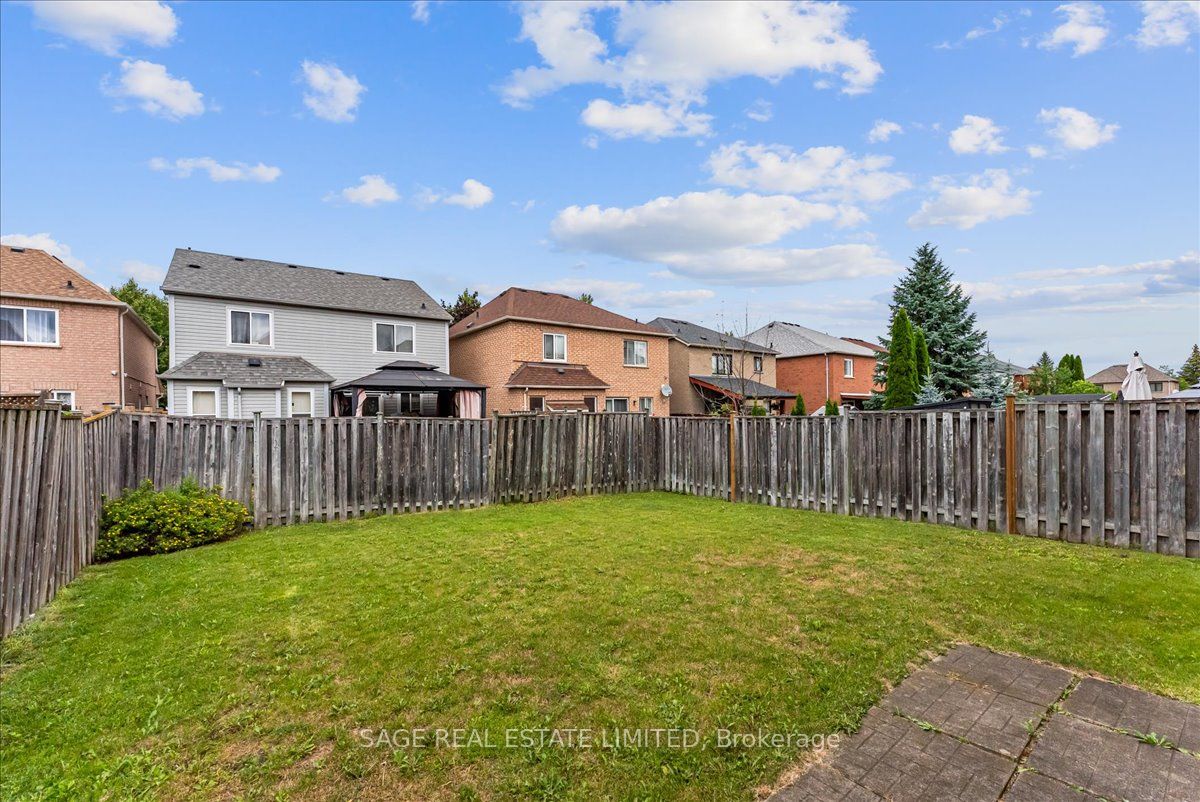 34 Mcsweeney Crescent Property Photo 35