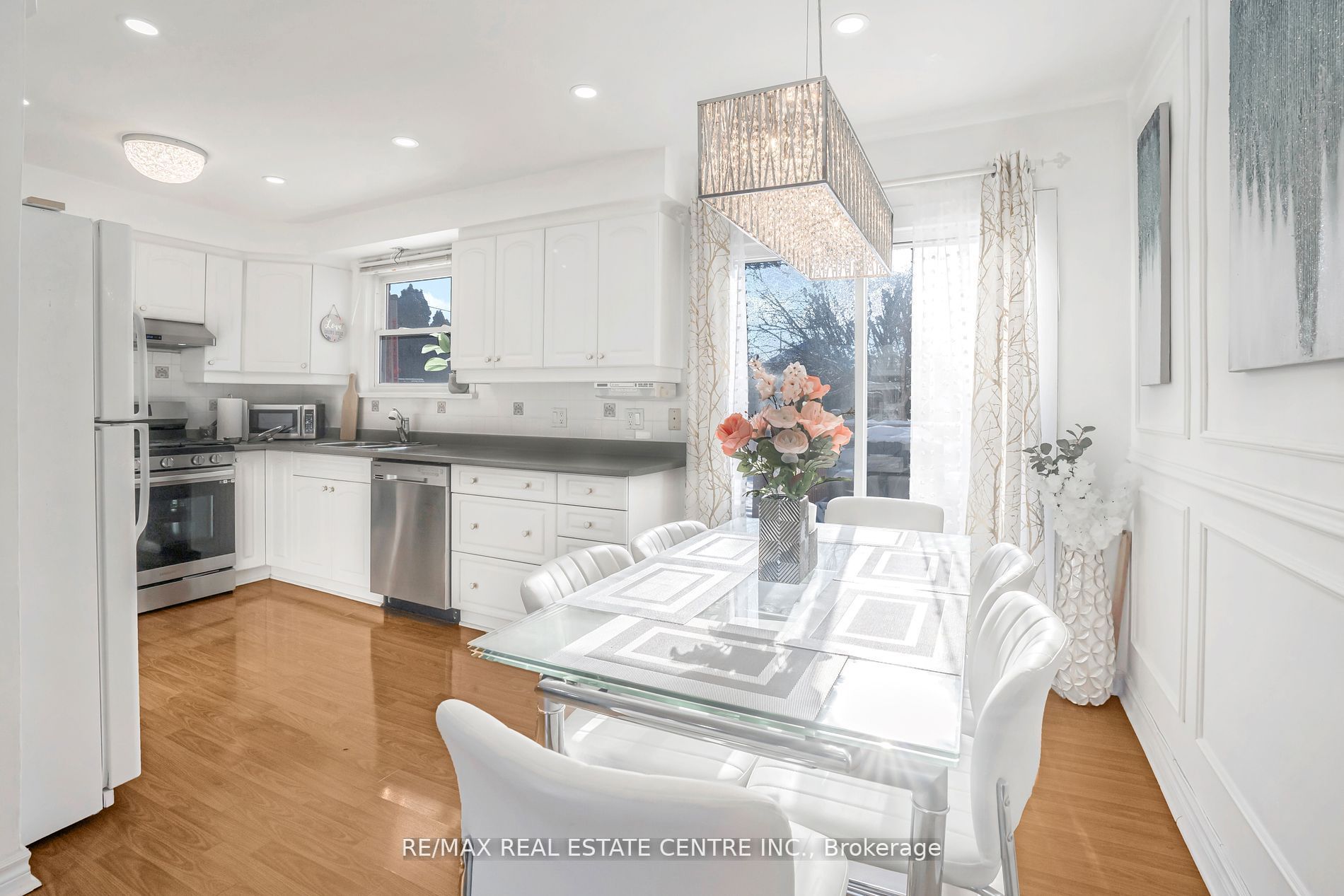 401 Elgin St Street E Property Photo 19