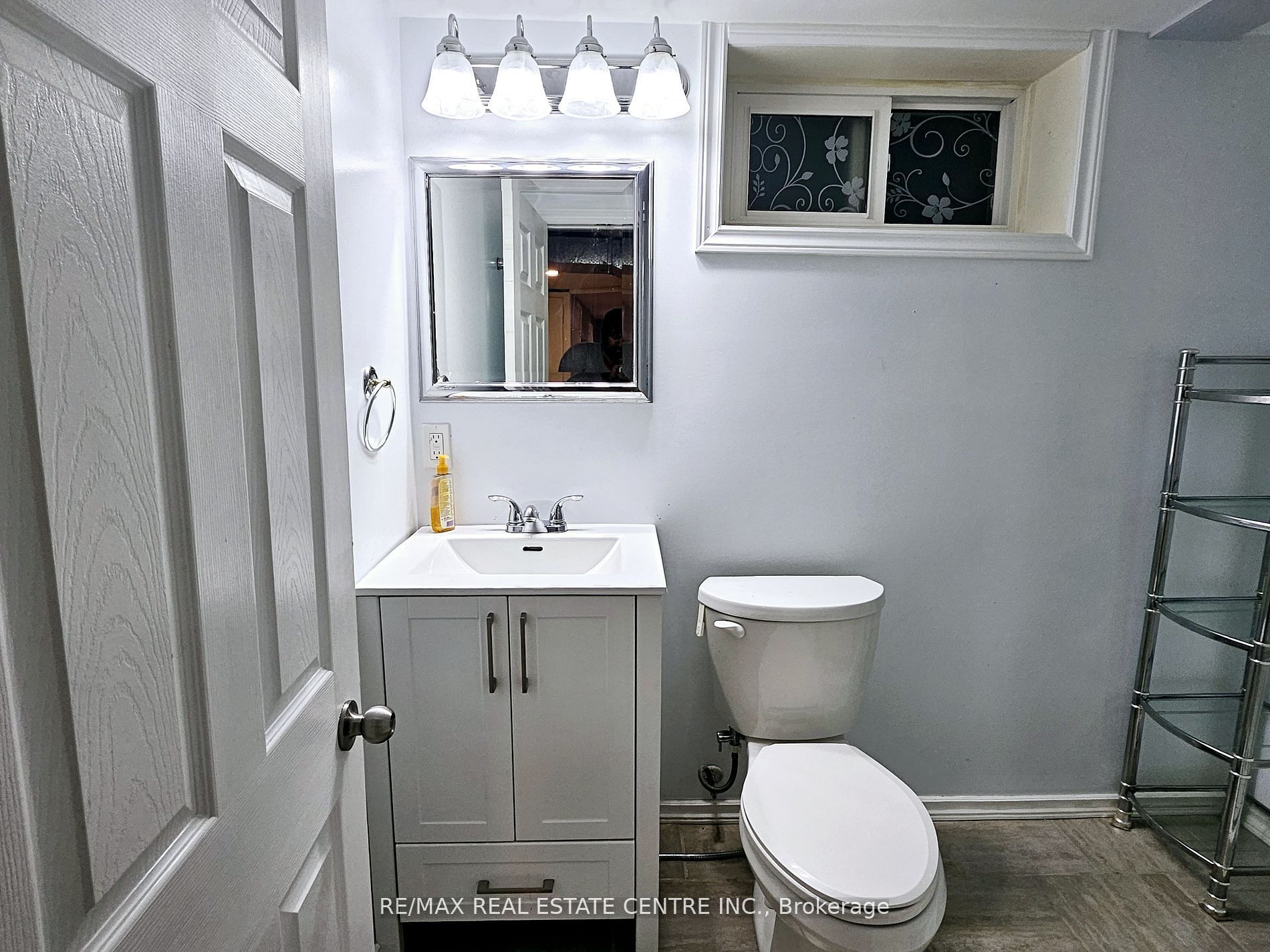 401 Elgin St Street E Property Photo 31