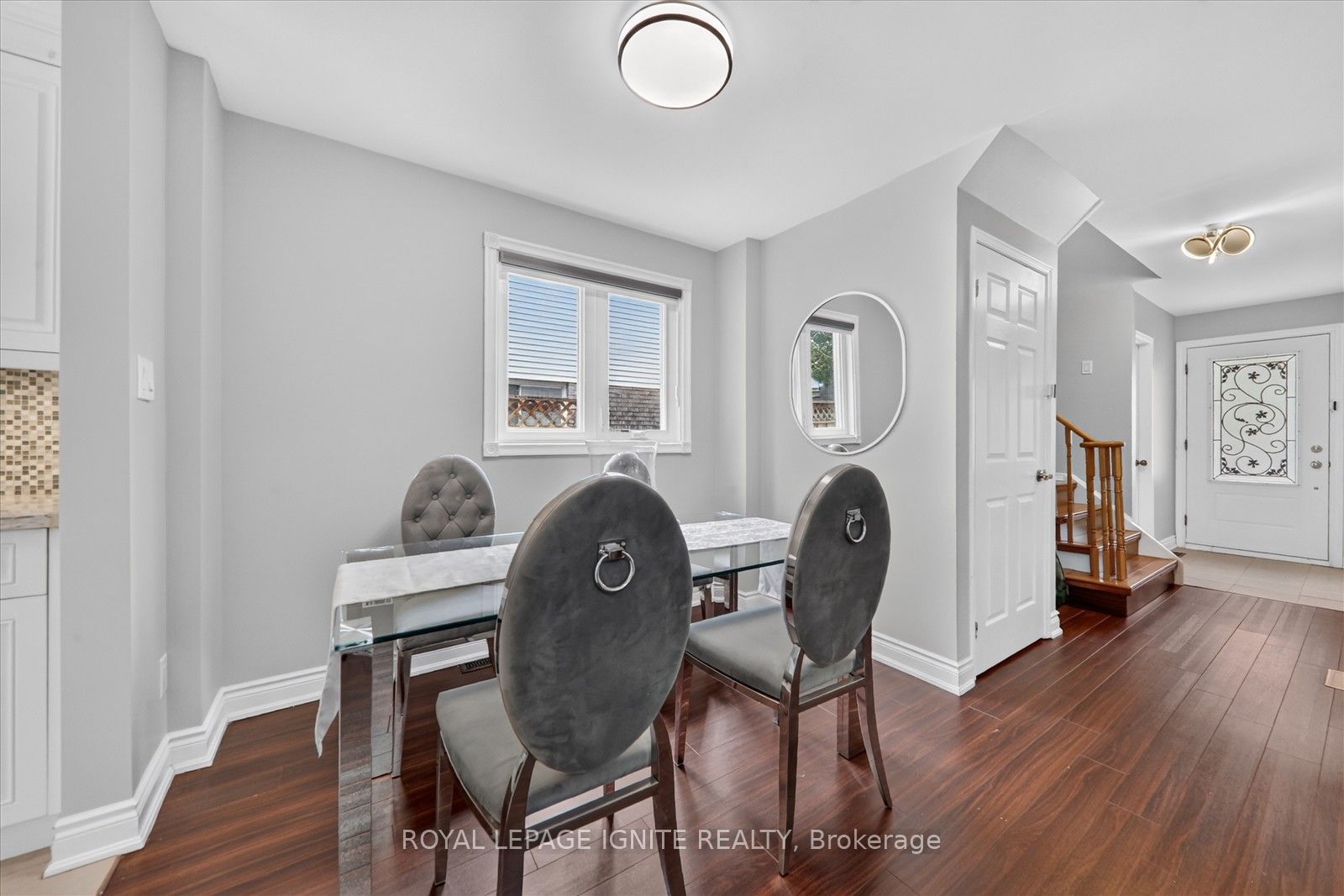 1569 Norwill Crescent Property Photo 14