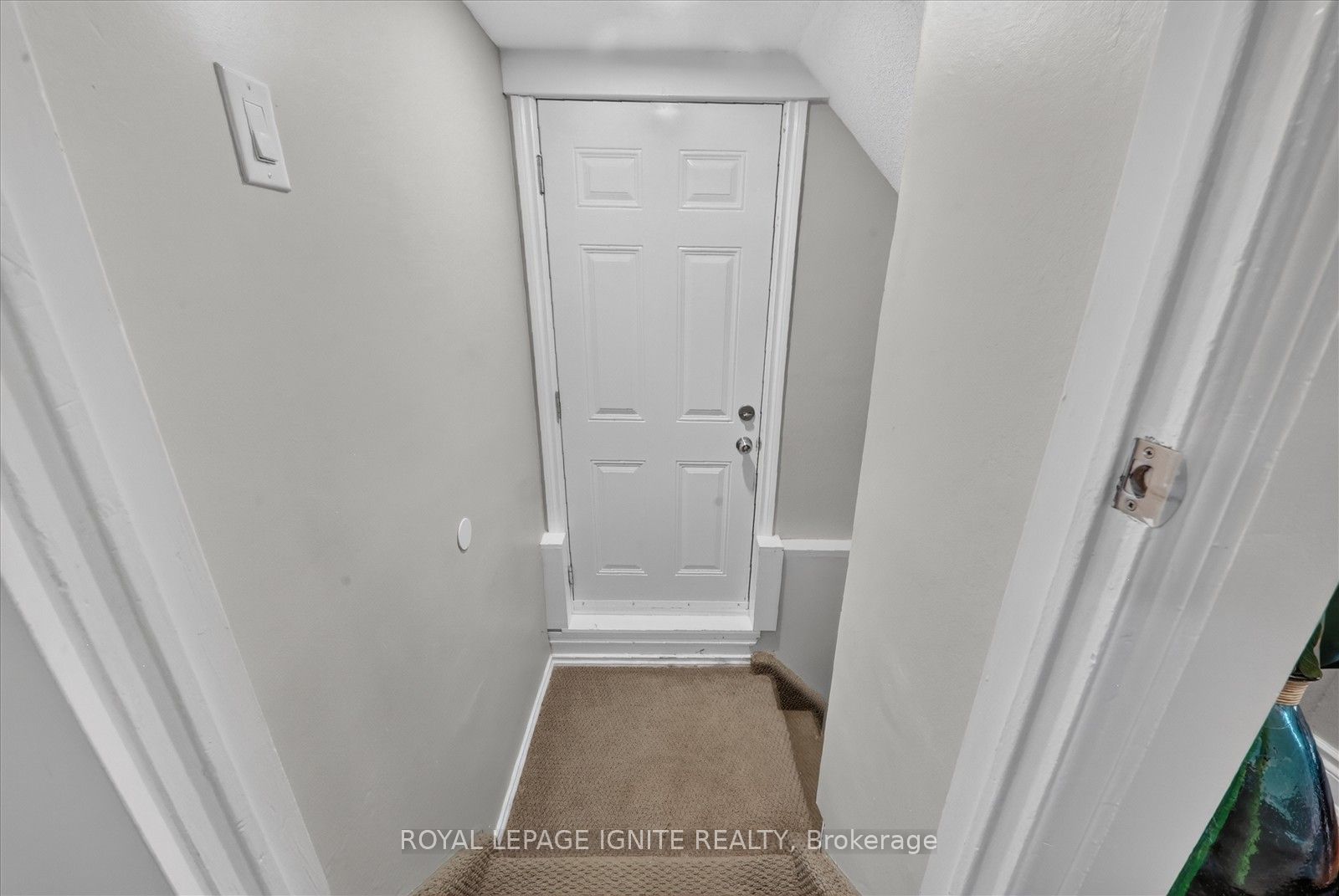 1569 Norwill Crescent Property Photo 31
