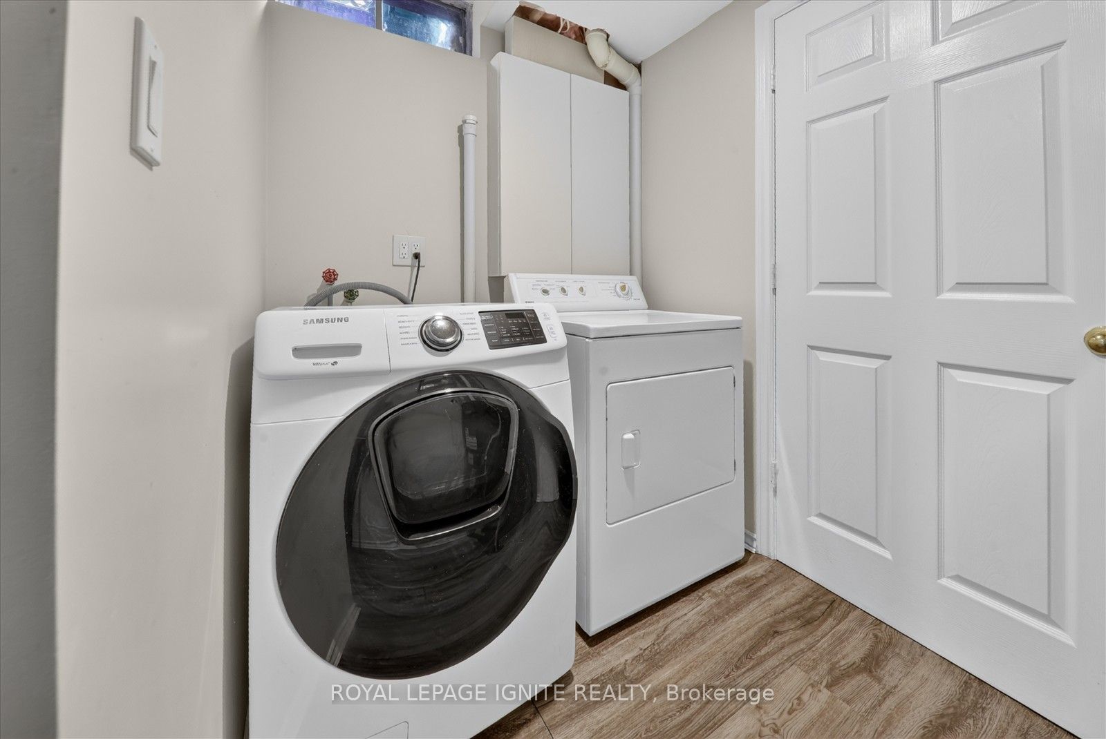 1569 Norwill Crescent Property Photo 33