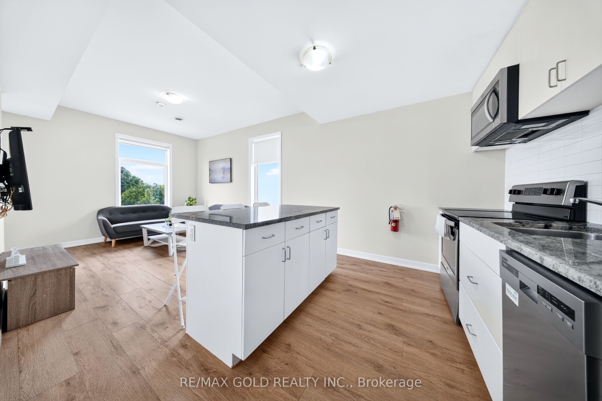 1780 Simcoe Street N 106 Property Photo 5