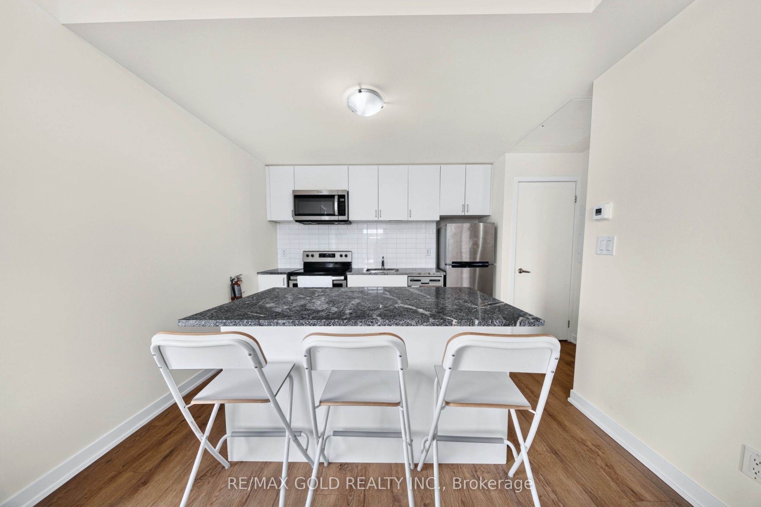 1780 Simcoe Street N 106 Property Photo 7