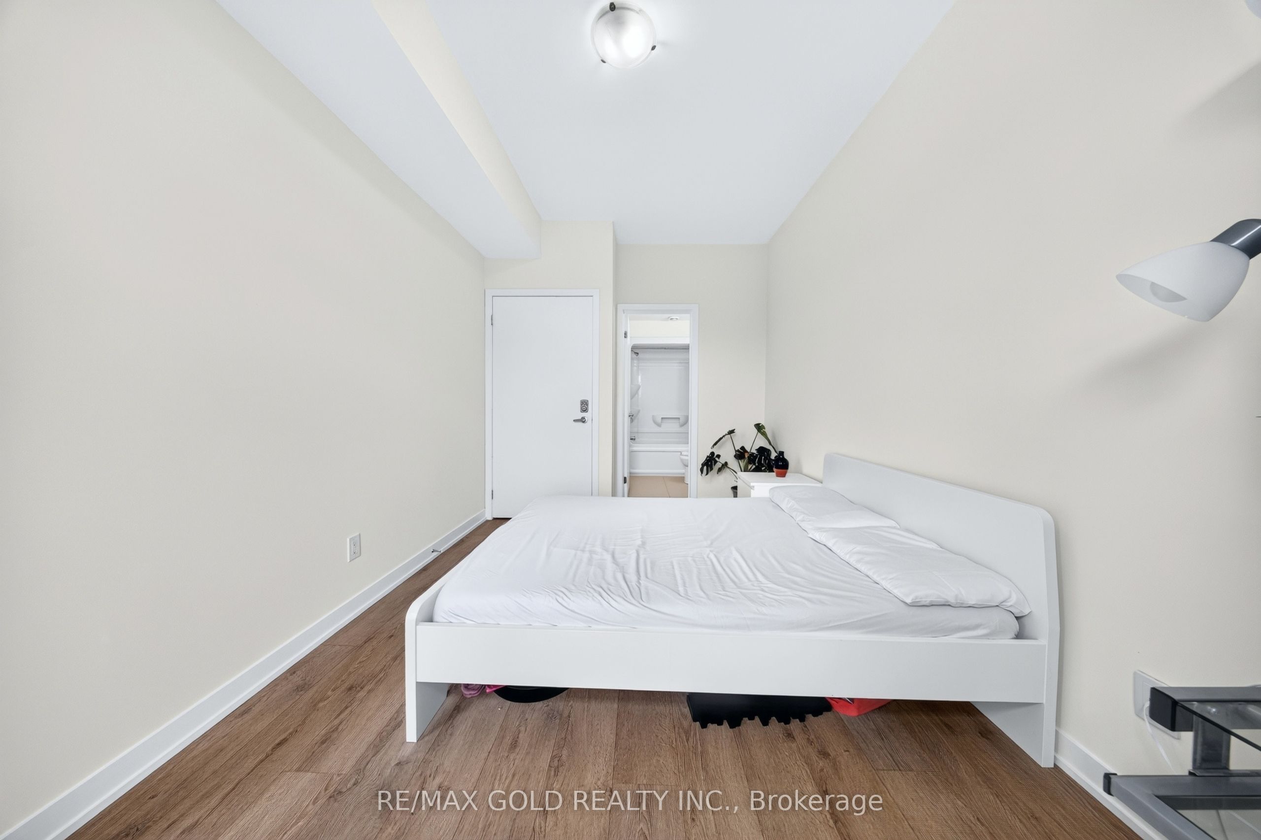 1780 Simcoe Street N 106 Property Photo 18