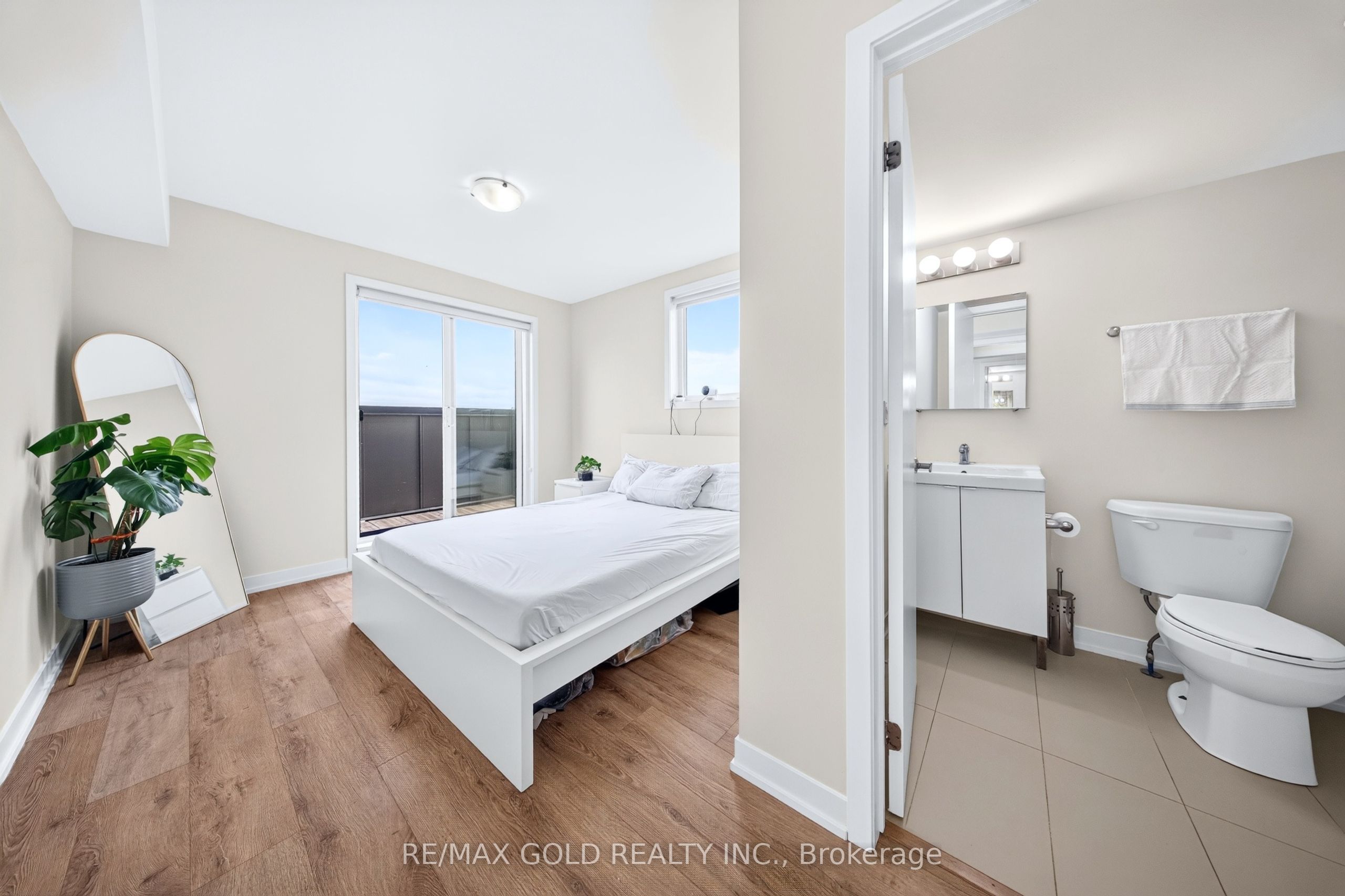 1780 Simcoe Street N 106 Property Photo 23