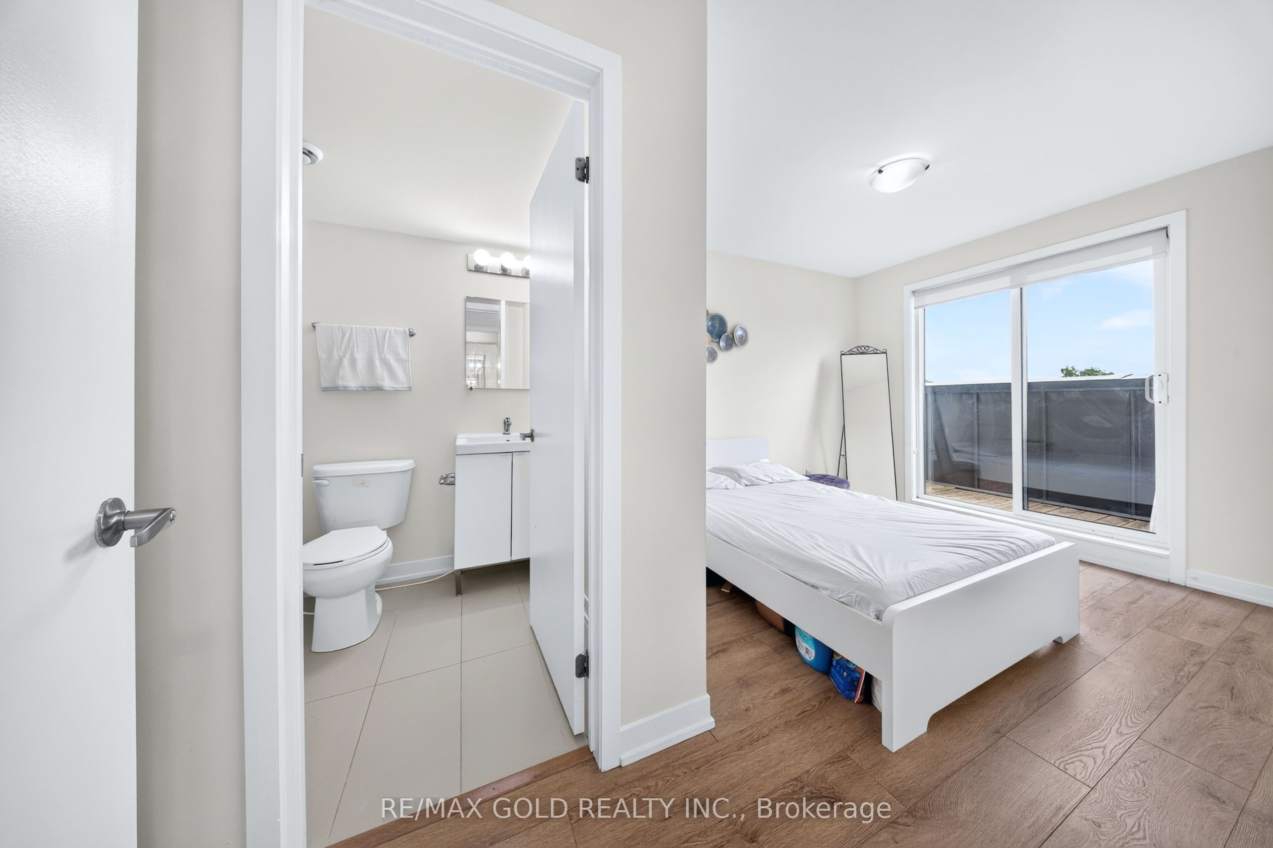1780 Simcoe Street N 106 Property Photo 28
