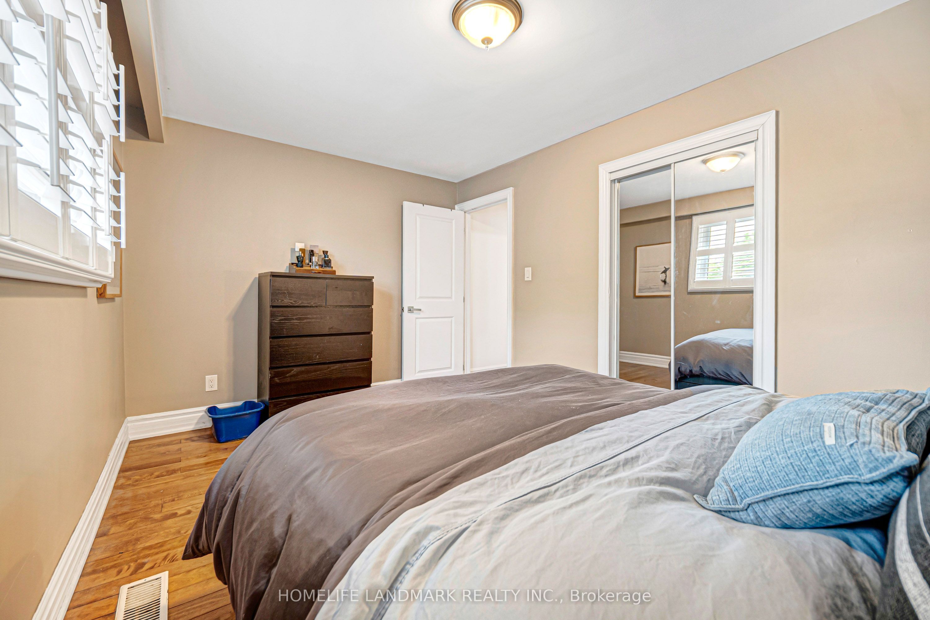 15 Denton Avenue Property Photo 25